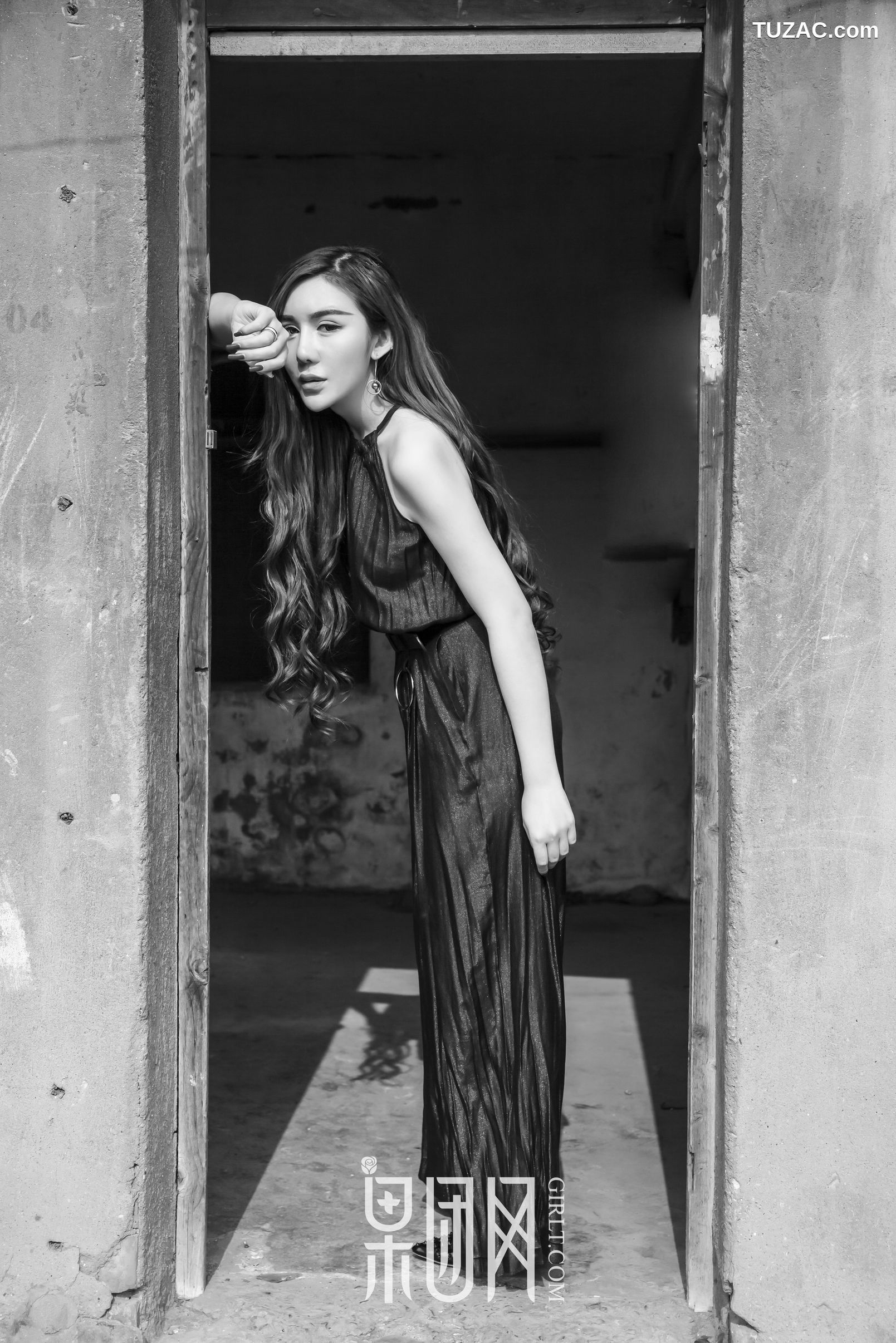 GIRLT果团网-019-周晓唯-真巨乳-兔女郎真空上阵