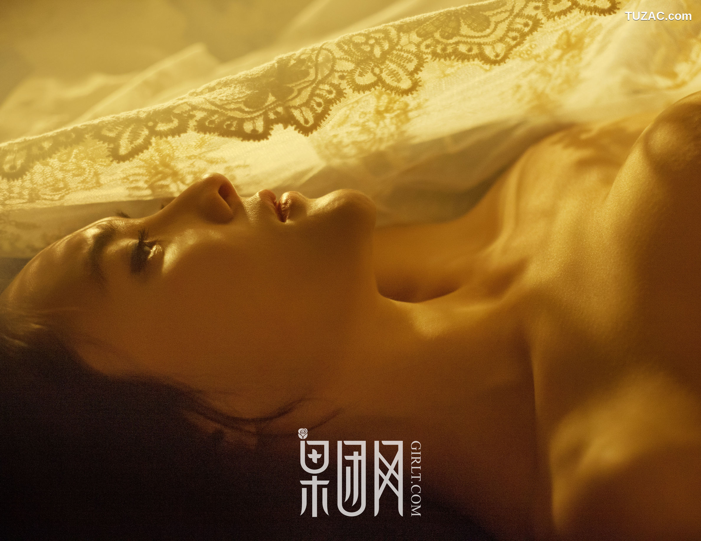 GIRLT果团网-033-美女画家-全裸上阵人体艺术