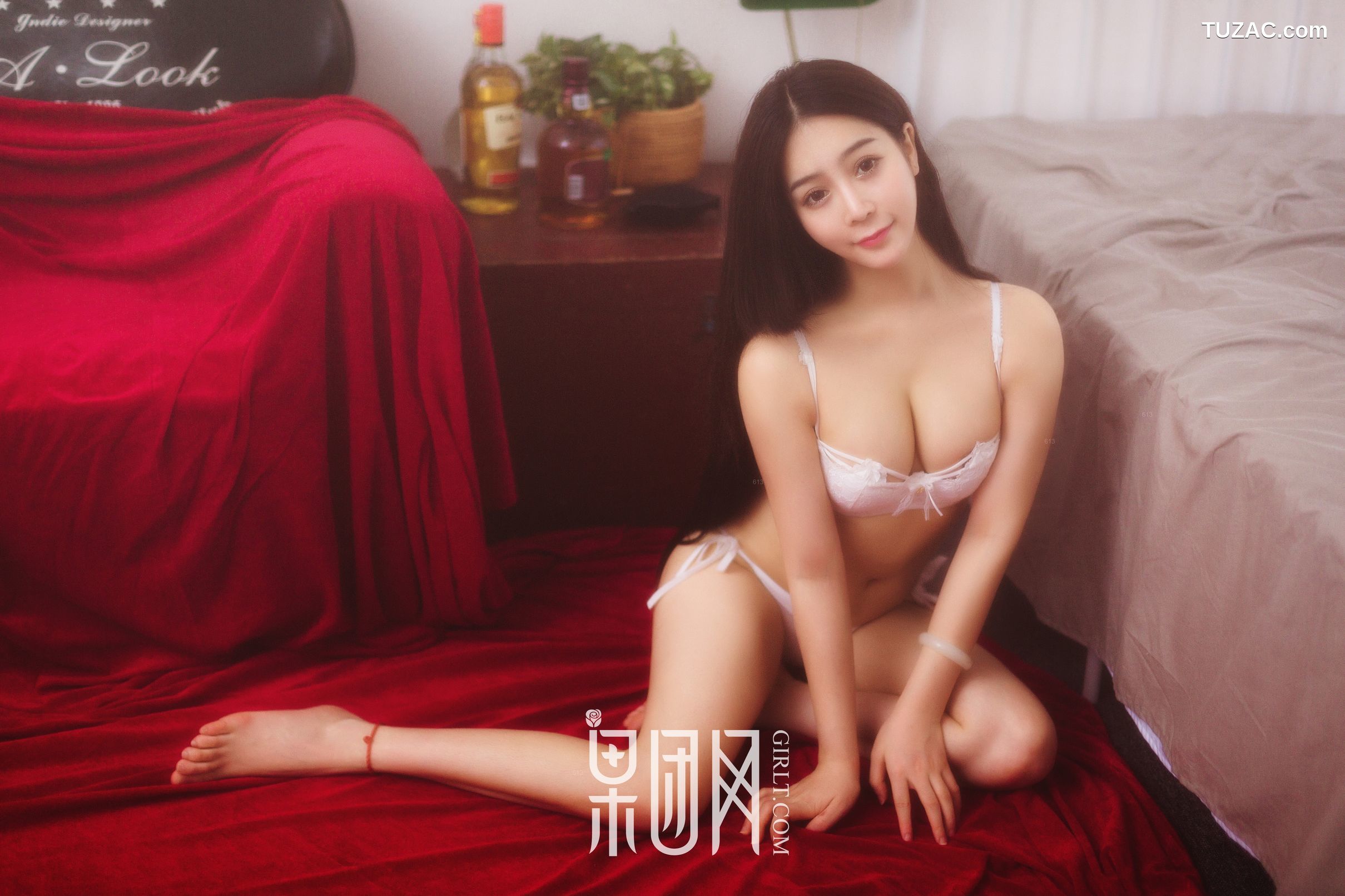 GIRLT果团网-039-小伊伊-E奶美囡囡-娇俏玉兔精