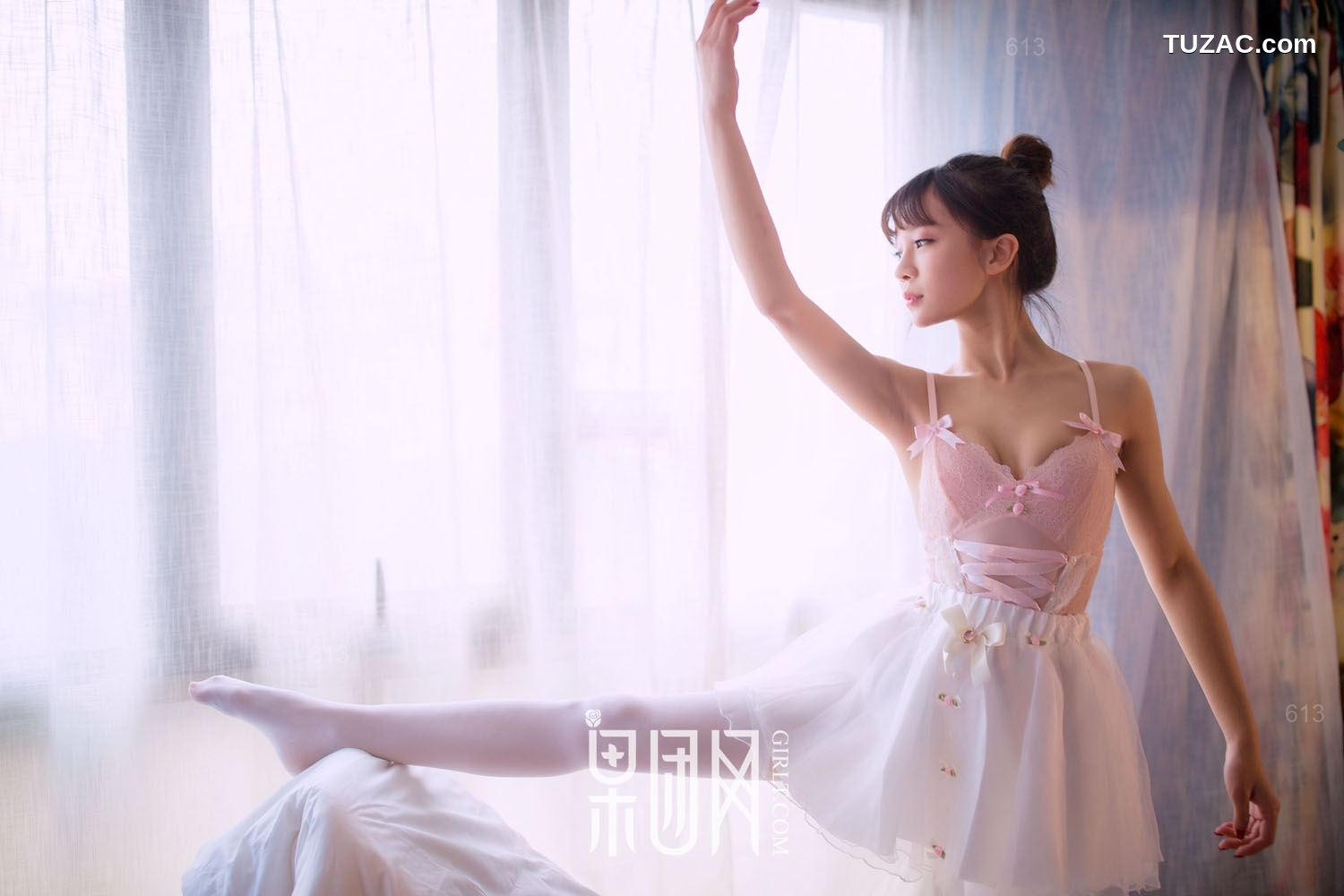 GIRLT果团网-044-萌萌女-掌上芭蕾粉色糖果