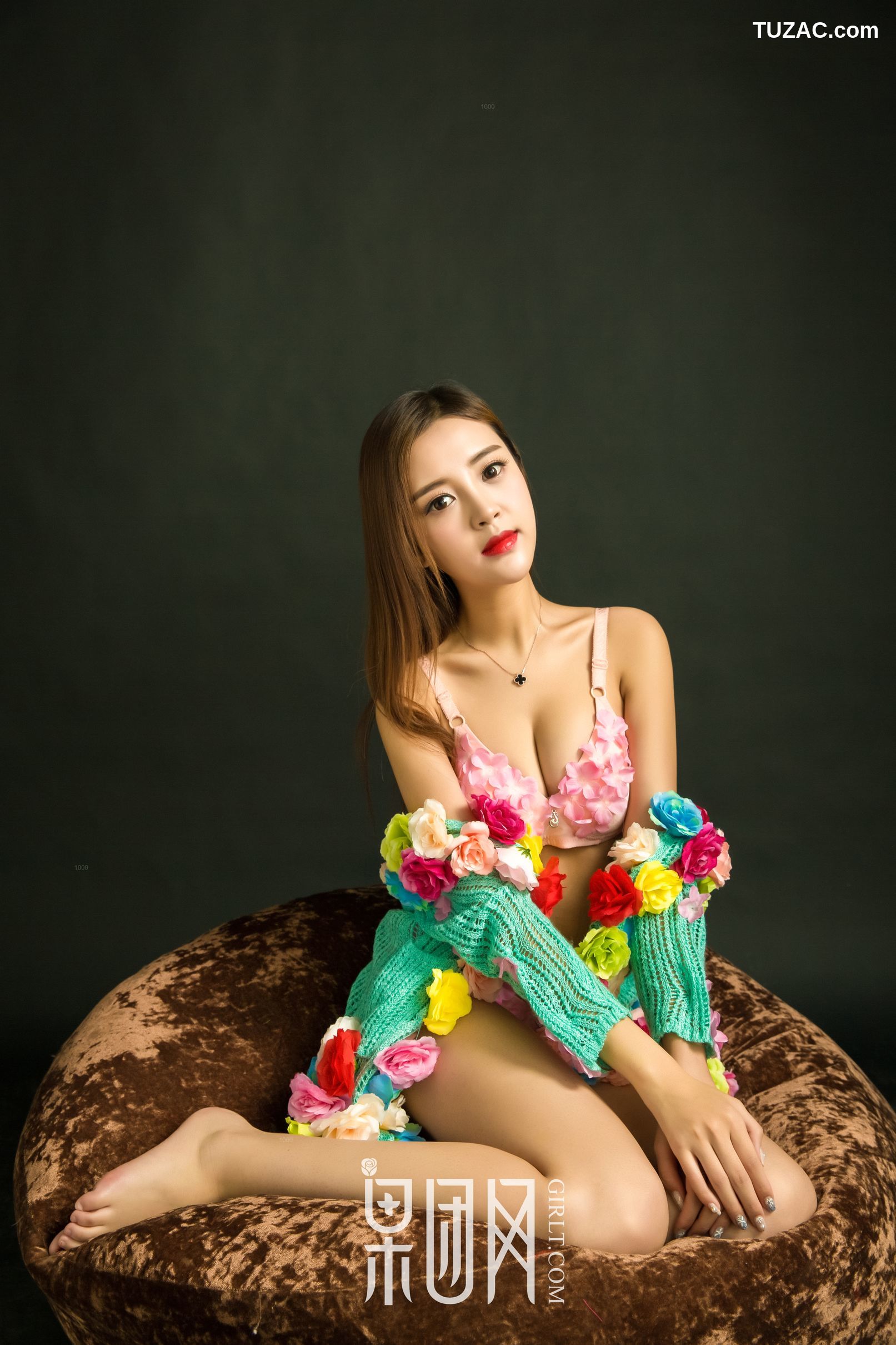 GIRLT果团网-051-颤颤-温柔少女蜜球