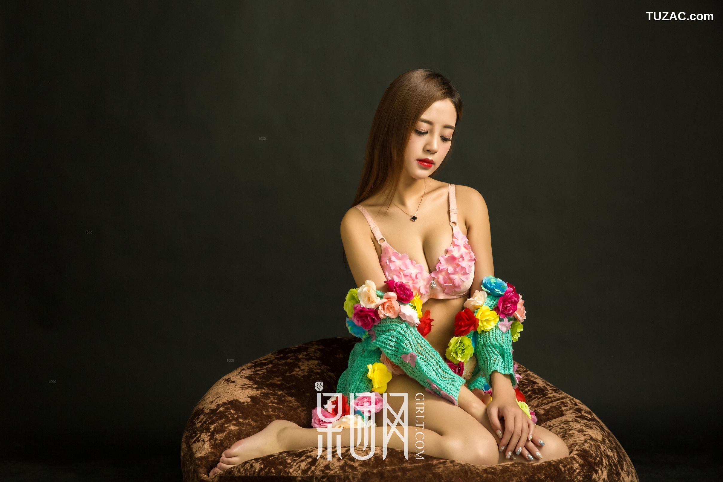 GIRLT果团网-051-颤颤-温柔少女蜜球