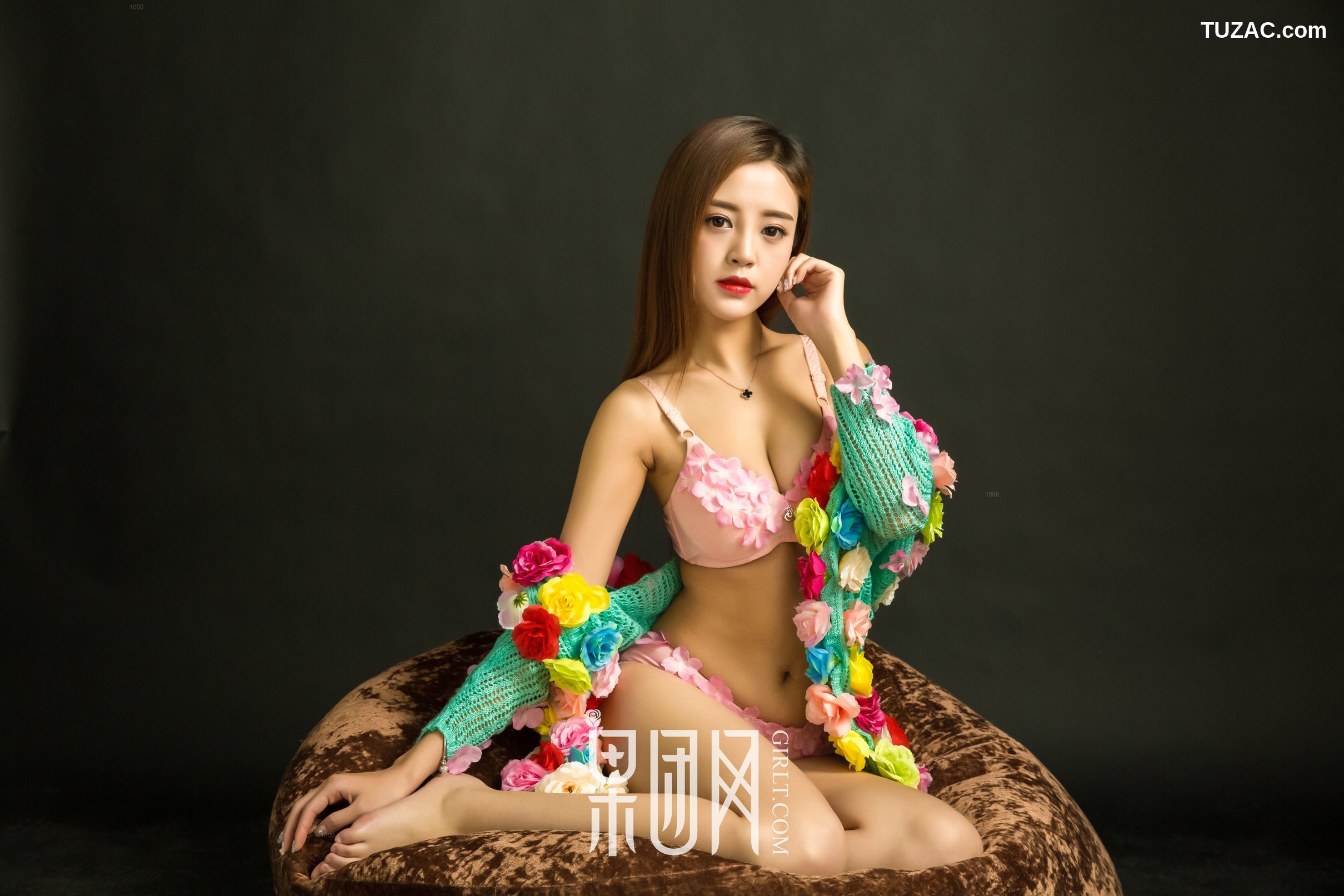 GIRLT果团网-051-颤颤-温柔少女蜜球