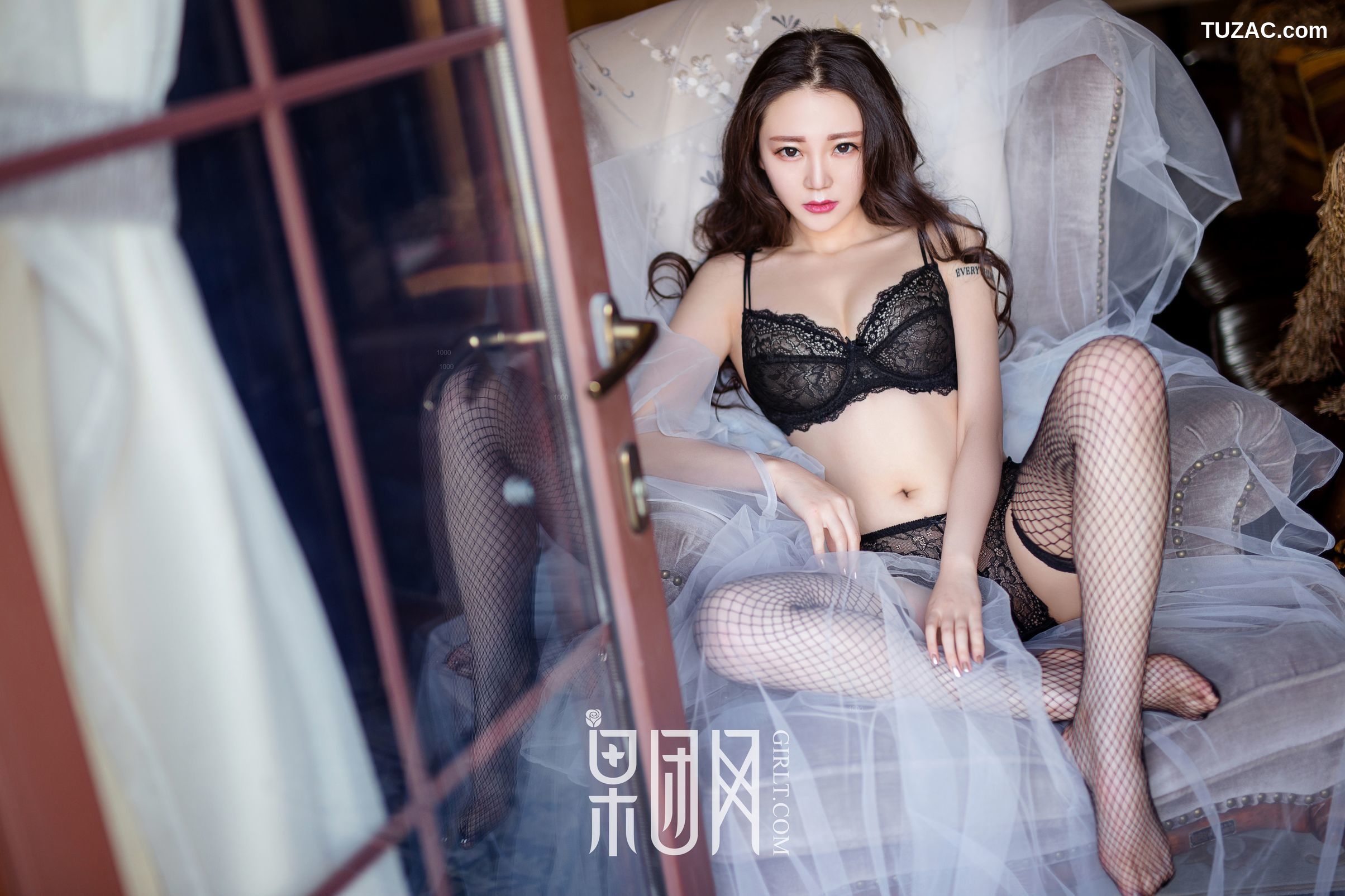 GIRLT果团网-052-莫雅淇-蜜球高挺-真空上阵