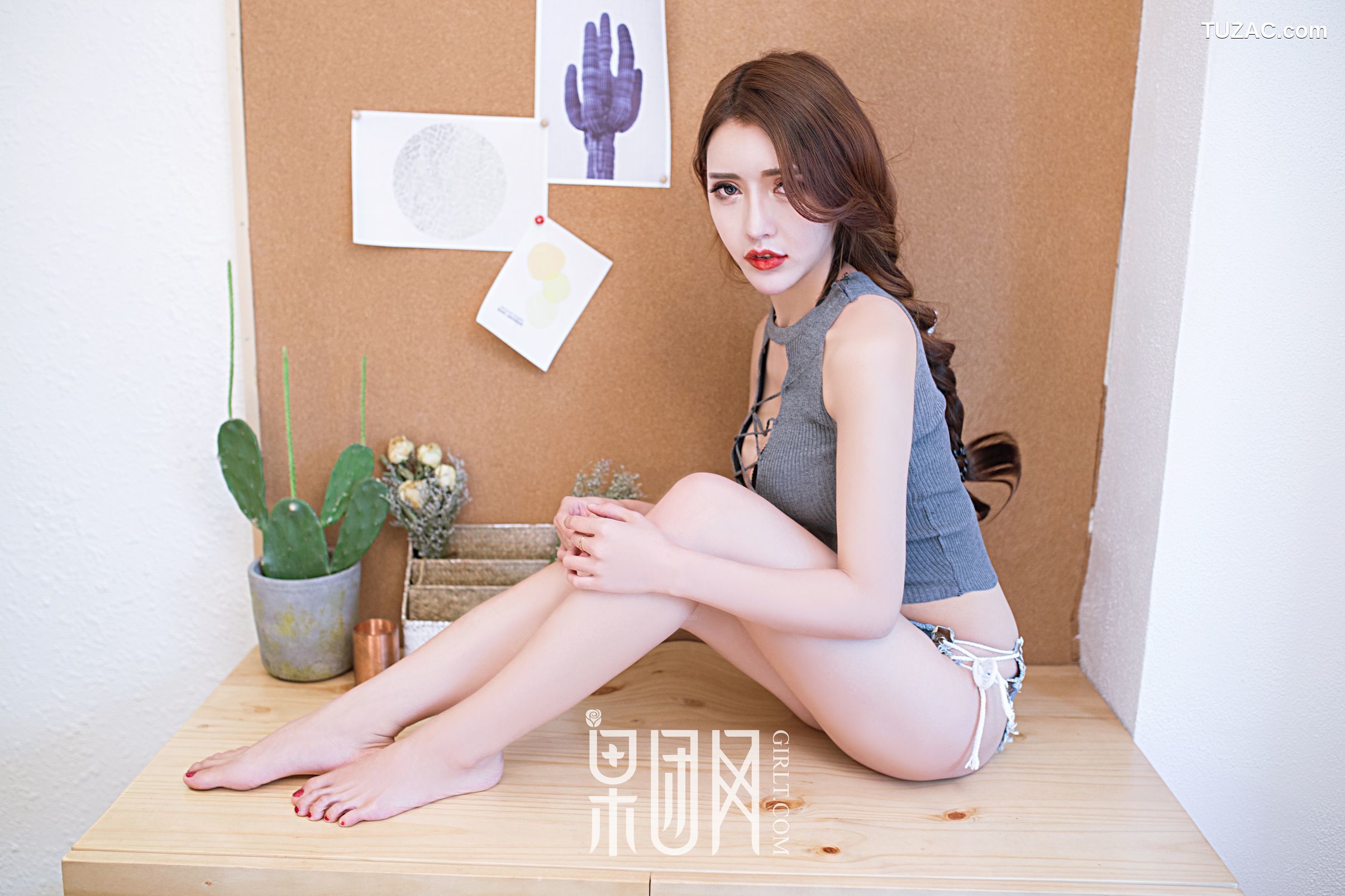 GIRLT果团网-055-Lunana_Lee-乳神娜娜-大秀34D酥胸