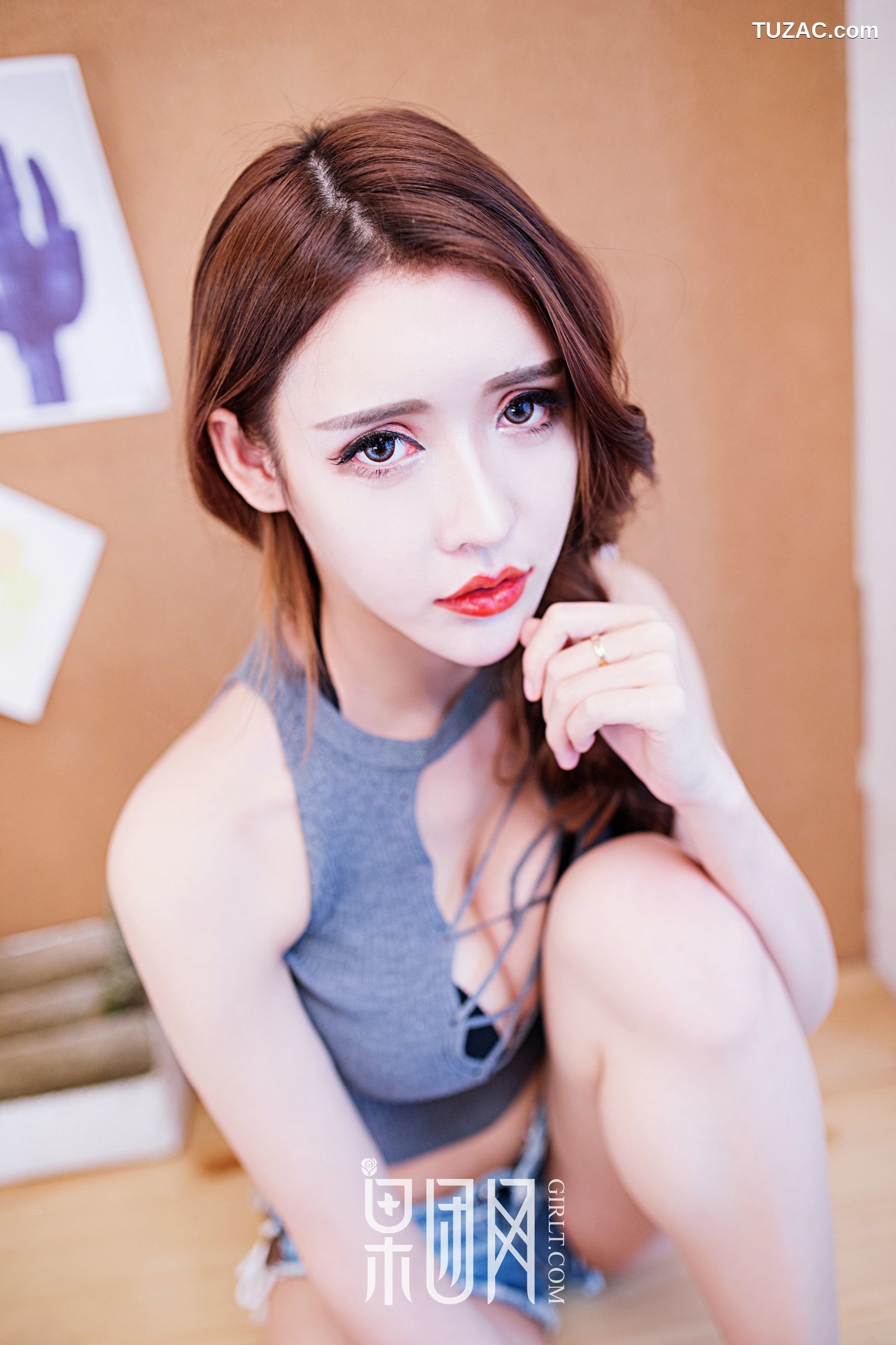 GIRLT果团网-055-Lunana_Lee-乳神娜娜-大秀34D酥胸