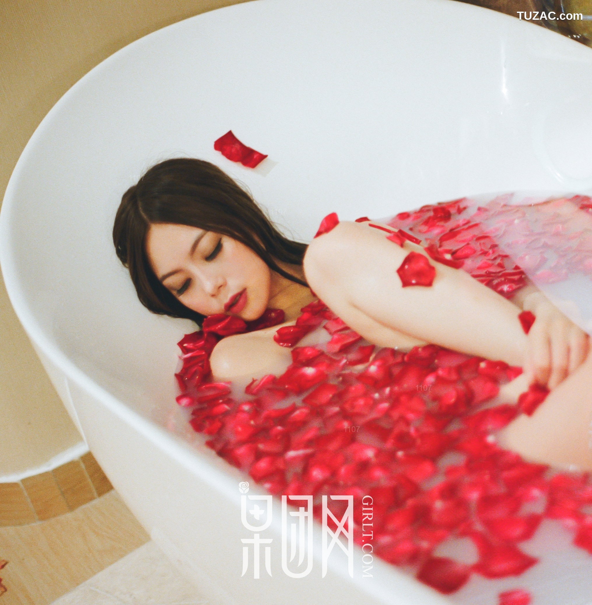 GIRLT果团网-058-清纯女酮体如玉雪白嫩肤