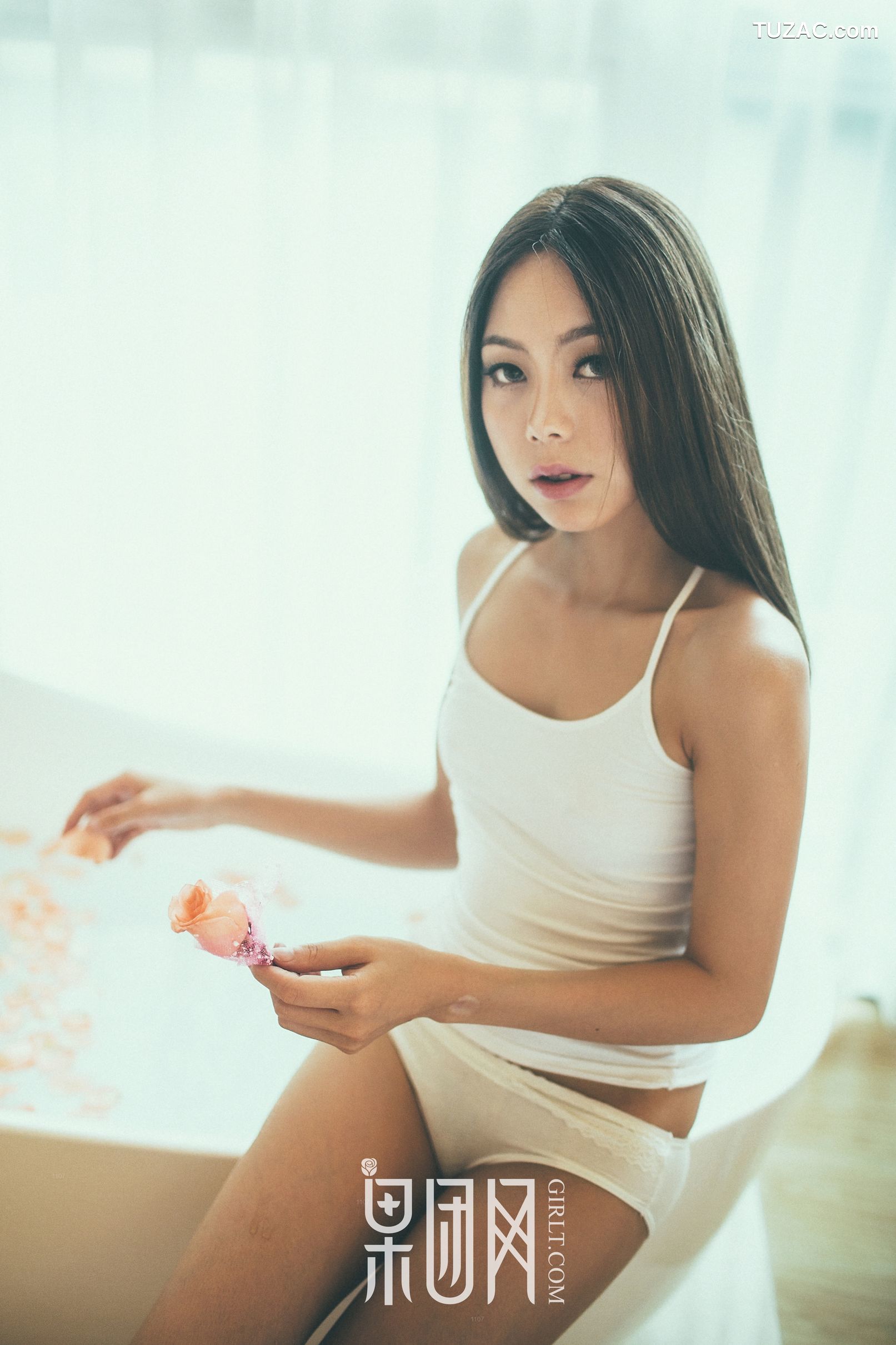 GIRLT果团网-058-清纯女酮体如玉雪白嫩肤