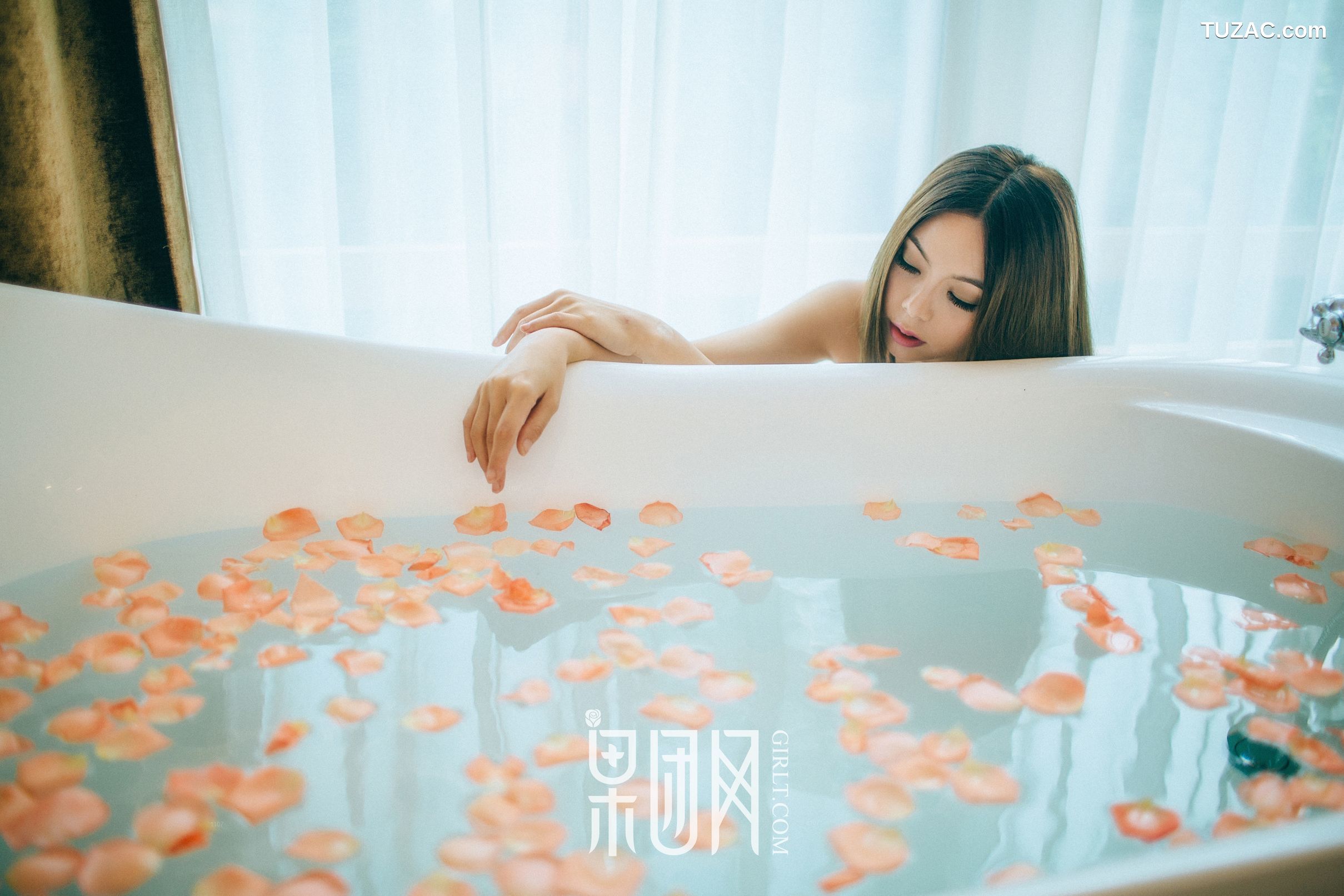 GIRLT果团网-058-清纯女酮体如玉雪白嫩肤