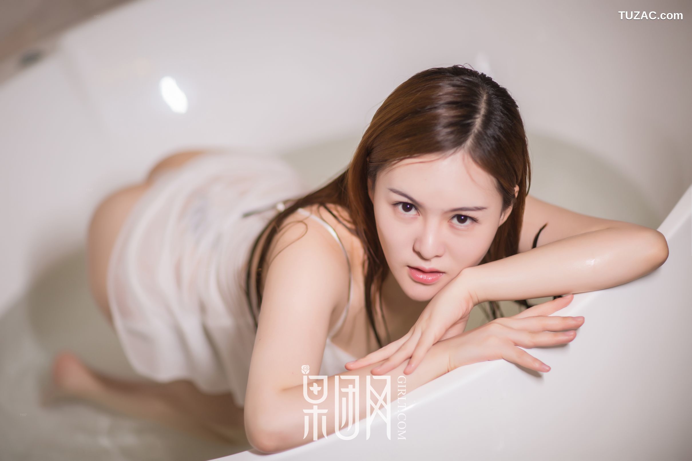 GIRLT果团网-059-纹身女浴室湿身玩泡泡