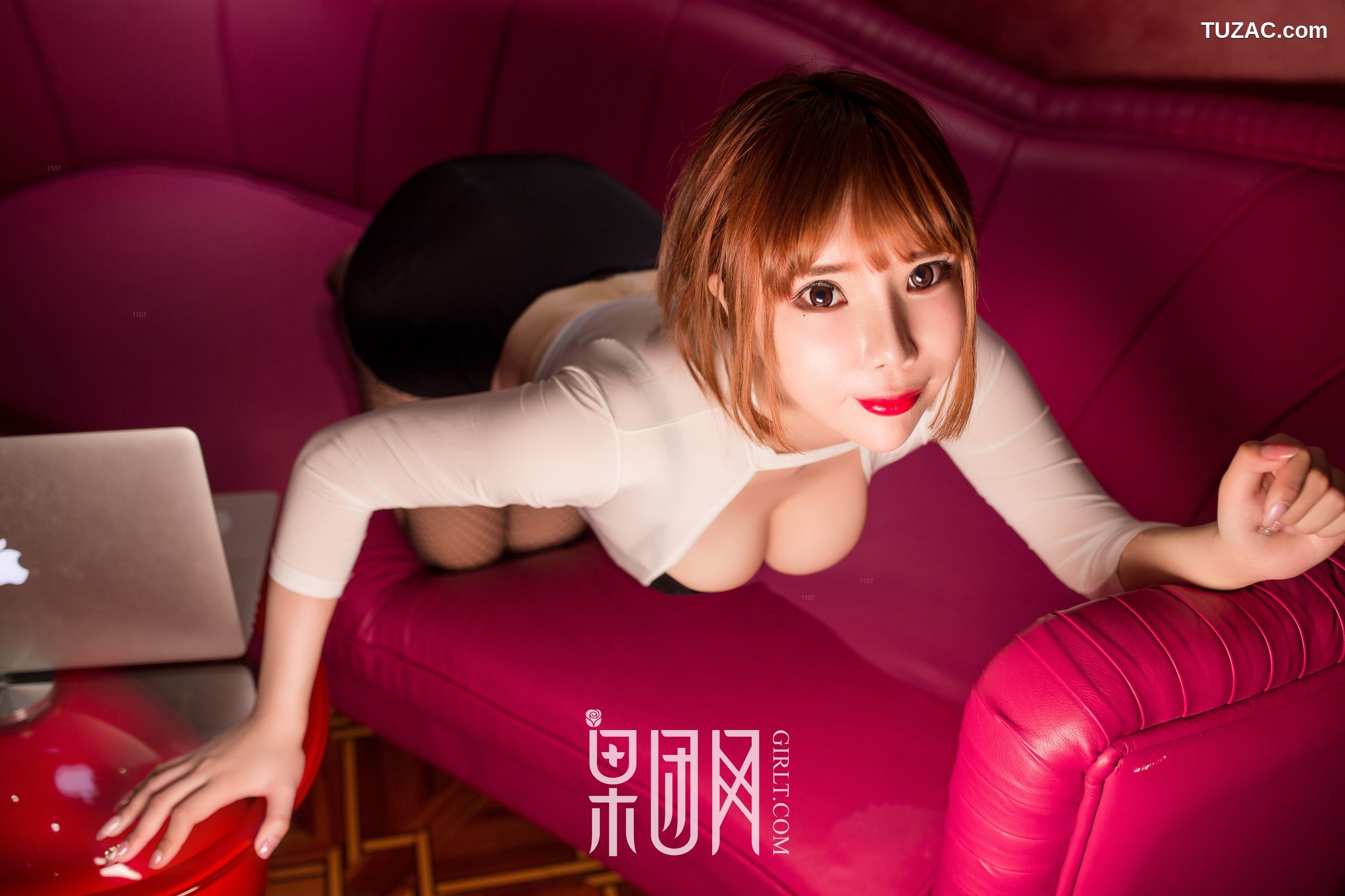 GIRLT果团网-064-妖妖酱-波霸妖媚女秘书