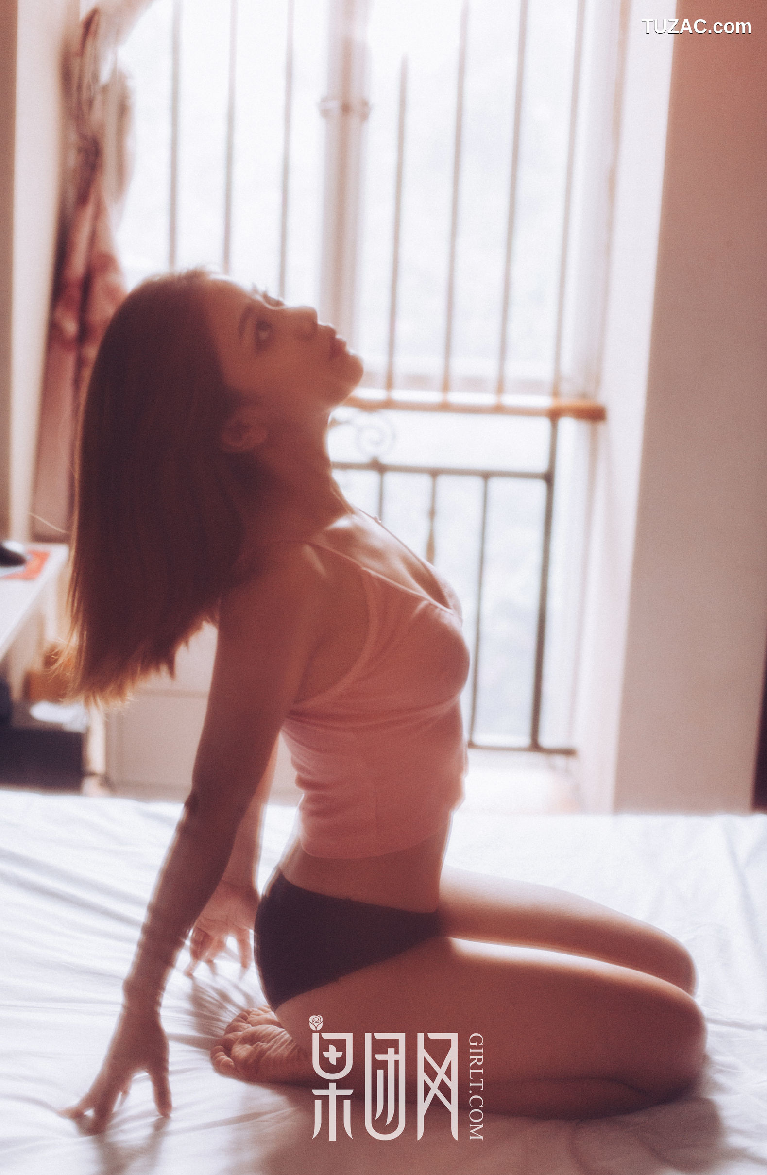 GIRLT果团网-068-性感少女酥胸翘臀黑丝撩人