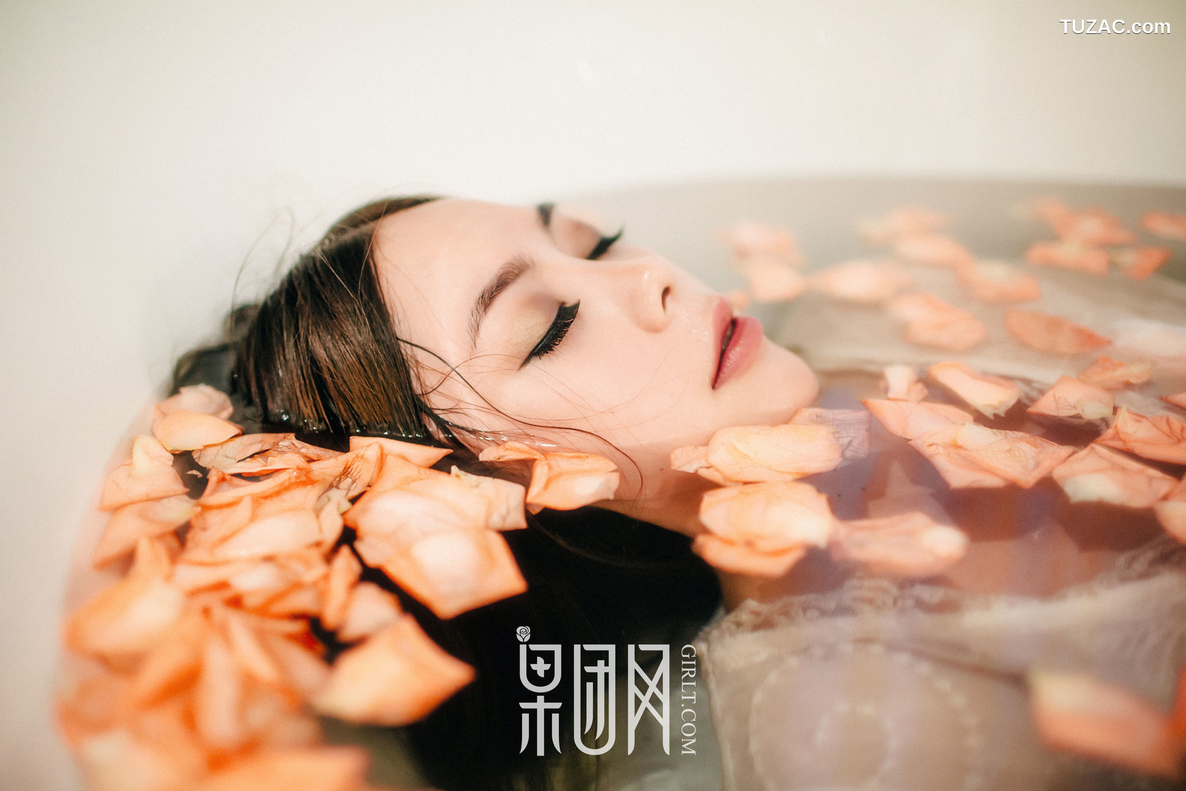 GIRLT果团网-069-Anne-居室少女寂寞等候