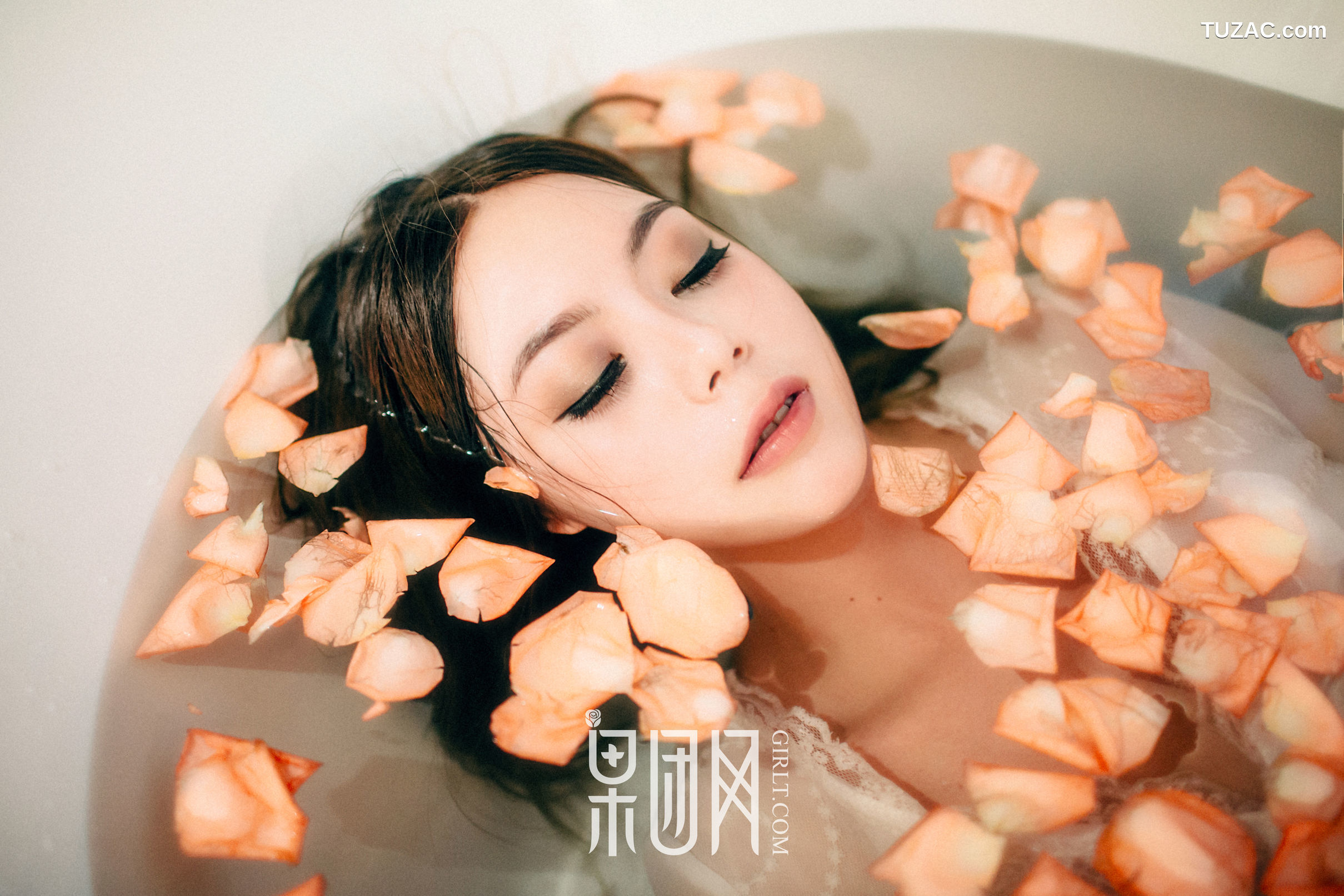 GIRLT果团网-069-Anne-居室少女寂寞等候