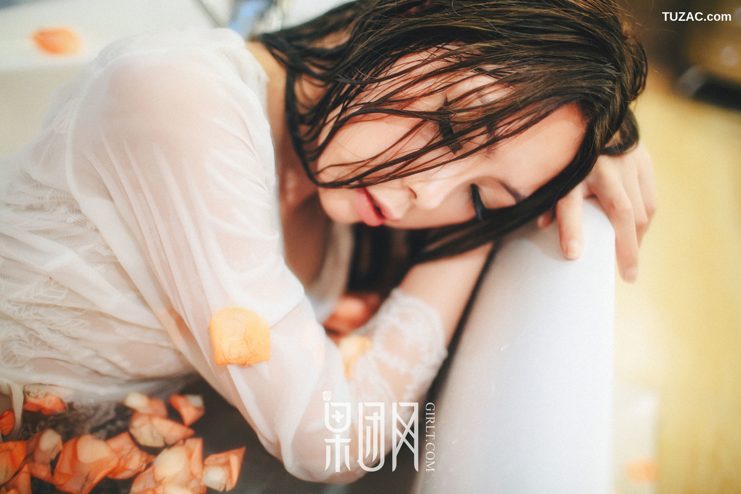 GIRLT果团网-069-Anne-居室少女寂寞等候