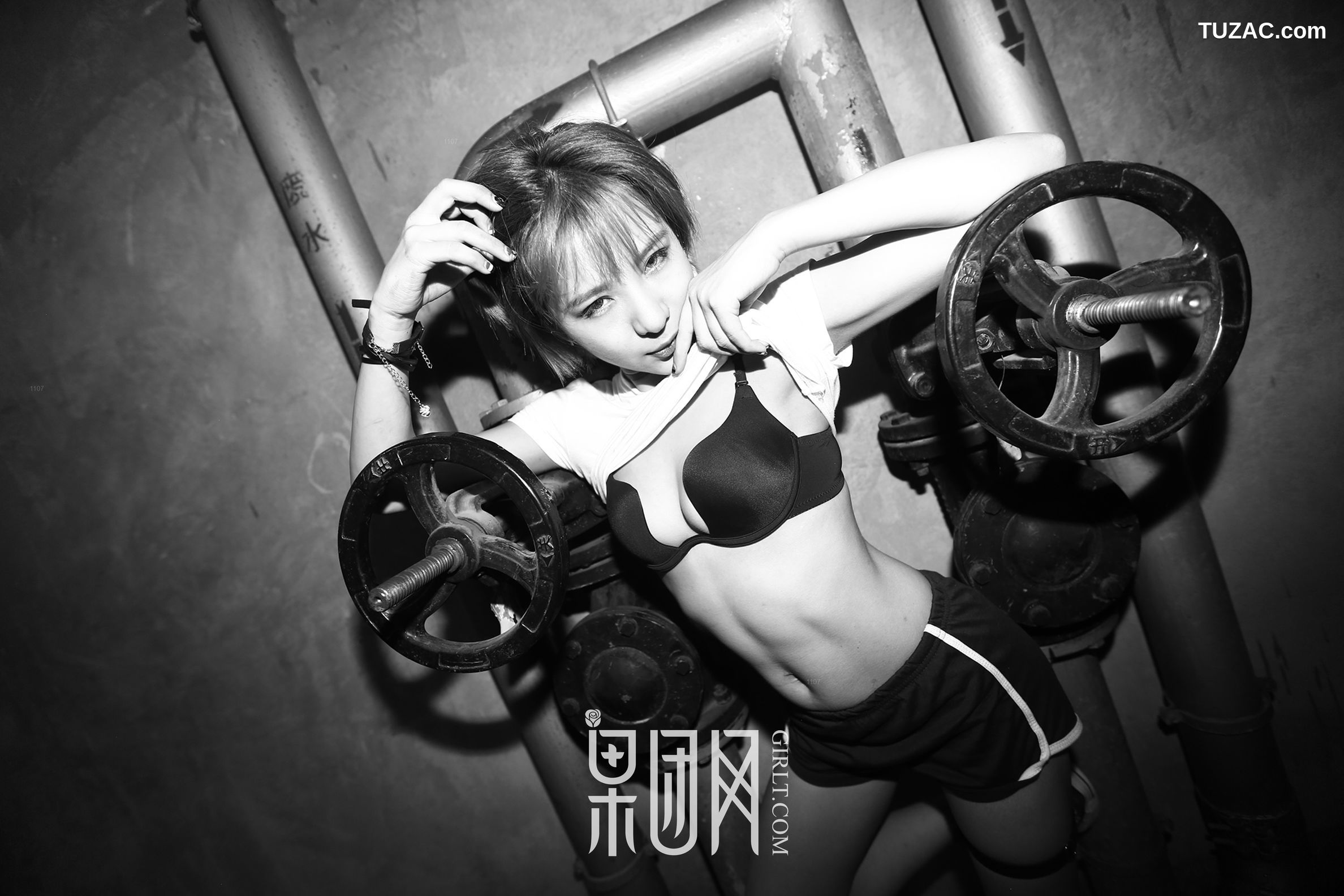 GIRLT果团网-073-木子夕夕夕-牛仔的帅气-蕾丝的诱惑