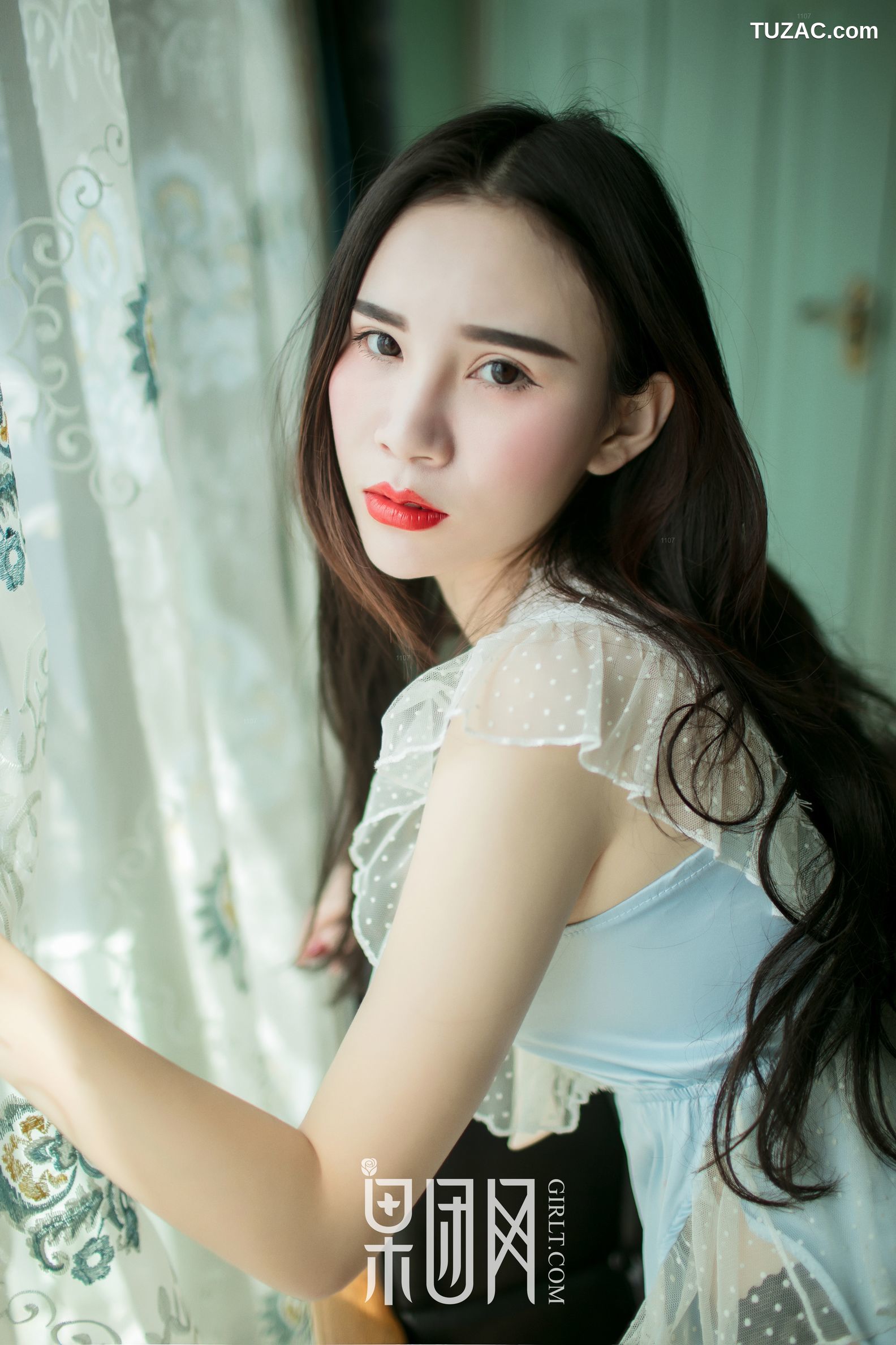 GIRLT果团网-075-万万-硬朗御姐真空上阵大秀美背-浴缸湿身无比勾魂