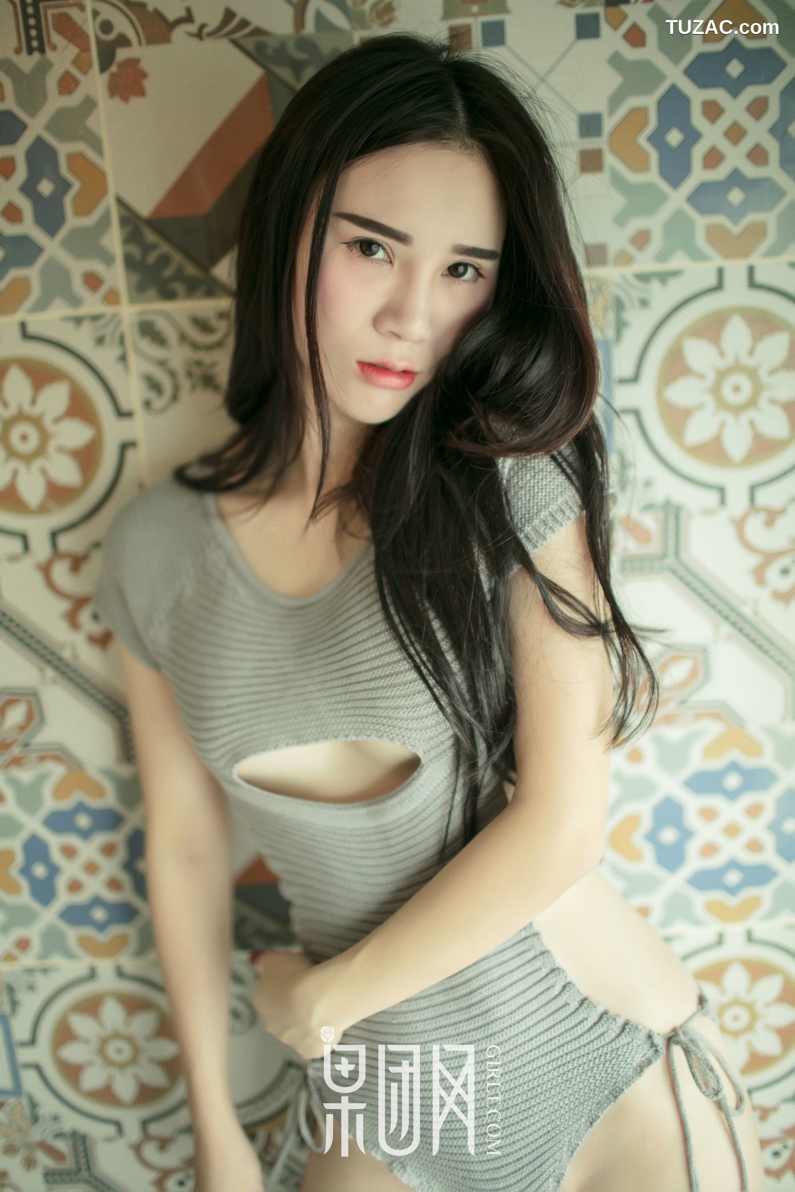 GIRLT果团网-075-万万-硬朗御姐真空上阵大秀美背-浴缸湿身无比勾魂