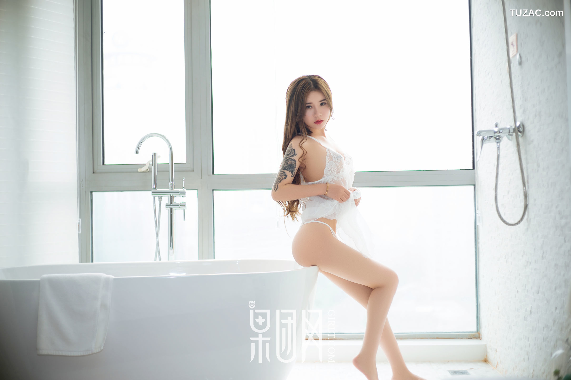 GIRLT果团网-080-爱丽莎-浴室完美身材