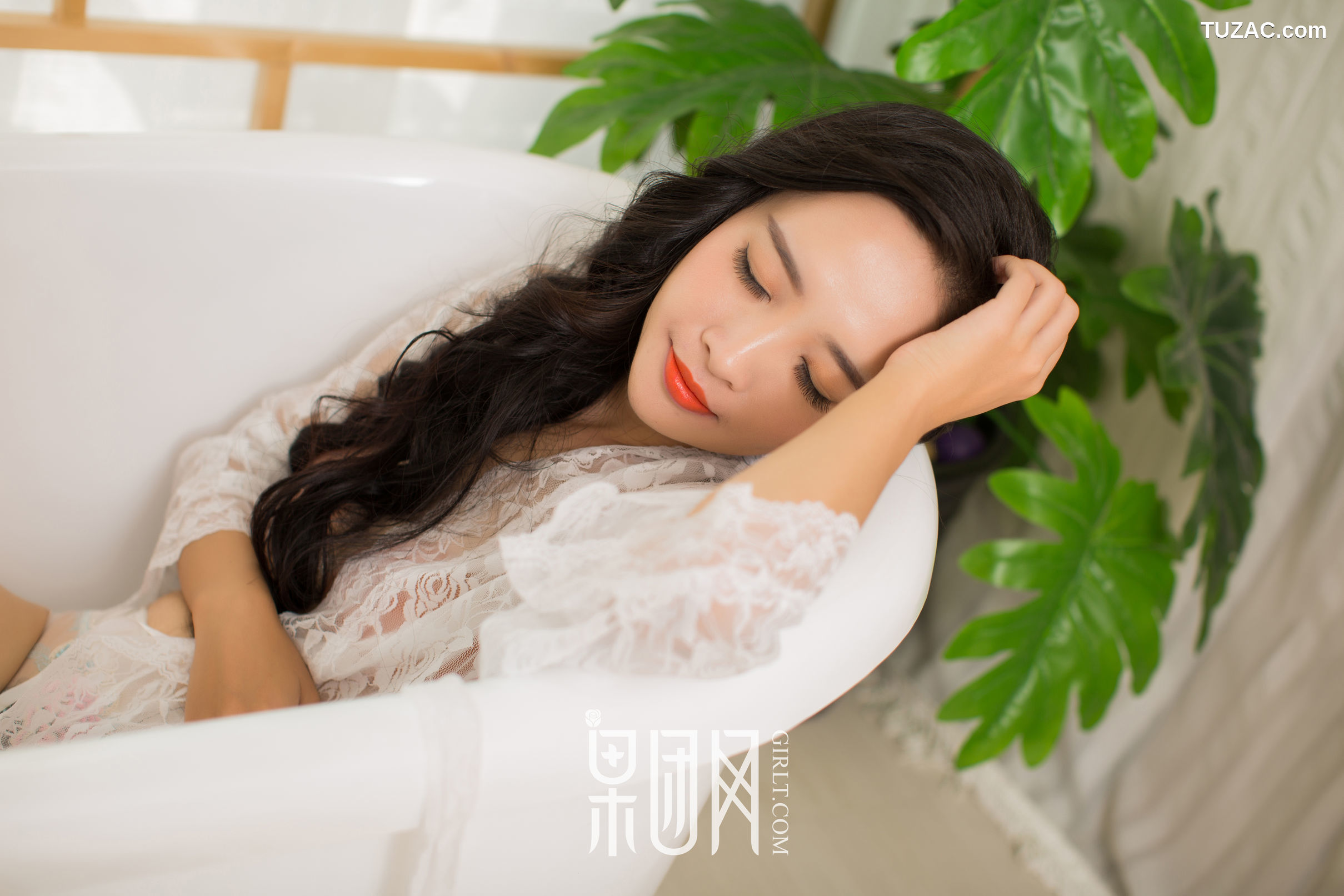 GIRLT果团网-085-白色蕾丝-黑色连体网袜