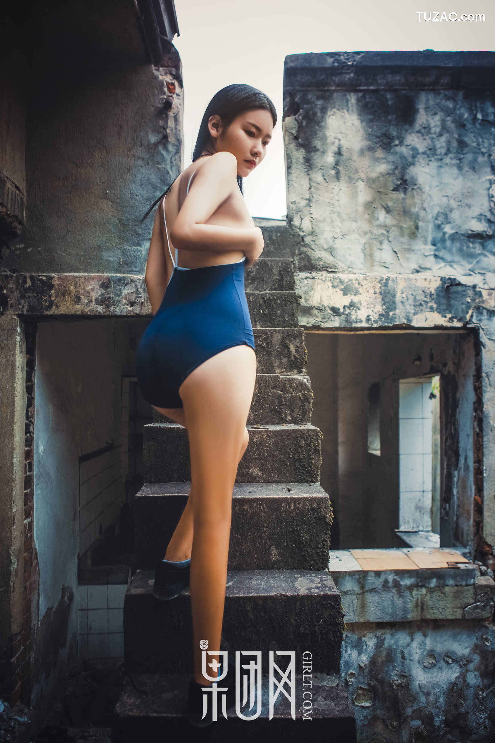 GIRLT果团网-089-寂静破败的老房子里-正在上演一场香艳大戏