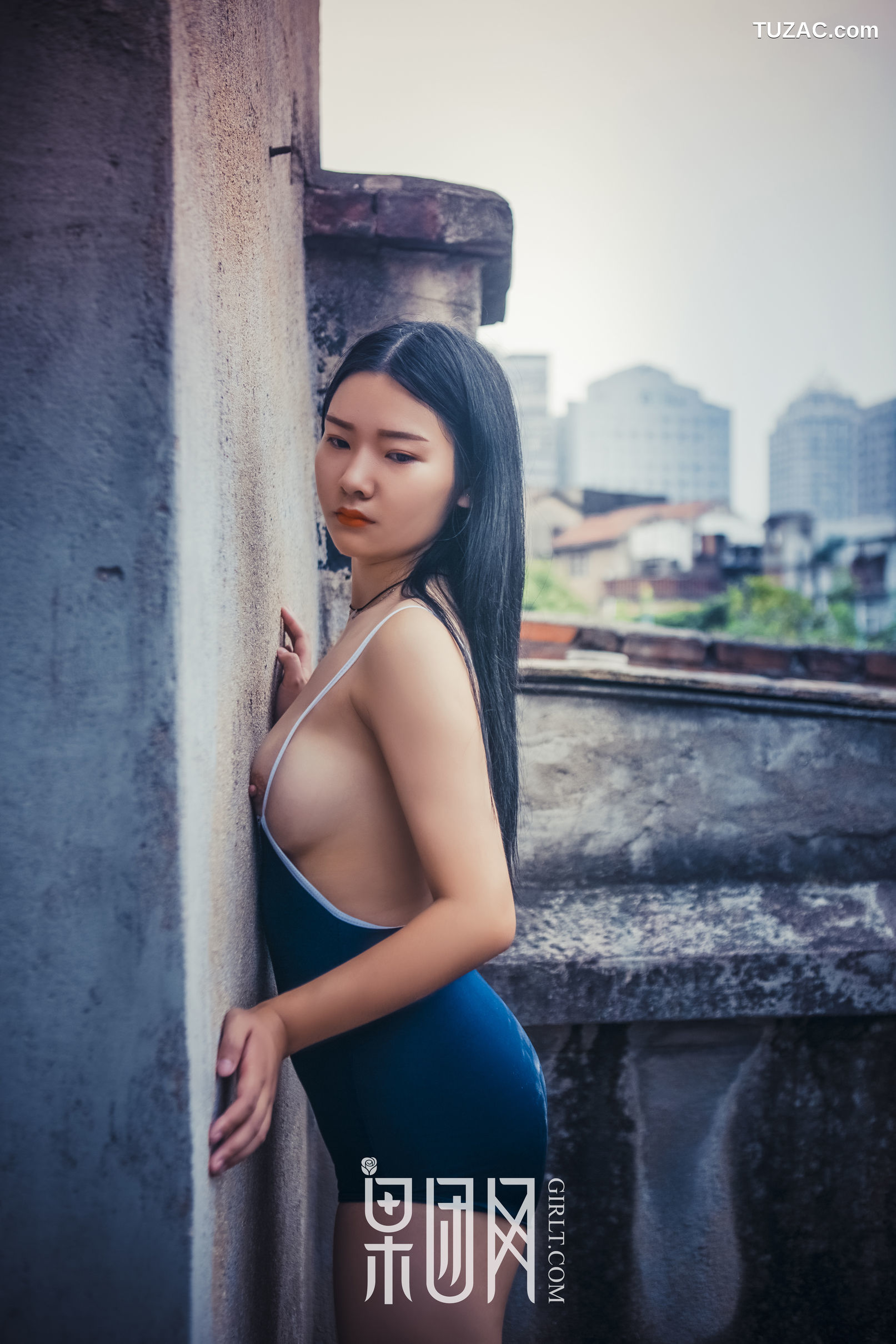 GIRLT果团网-089-寂静破败的老房子里-正在上演一场香艳大戏