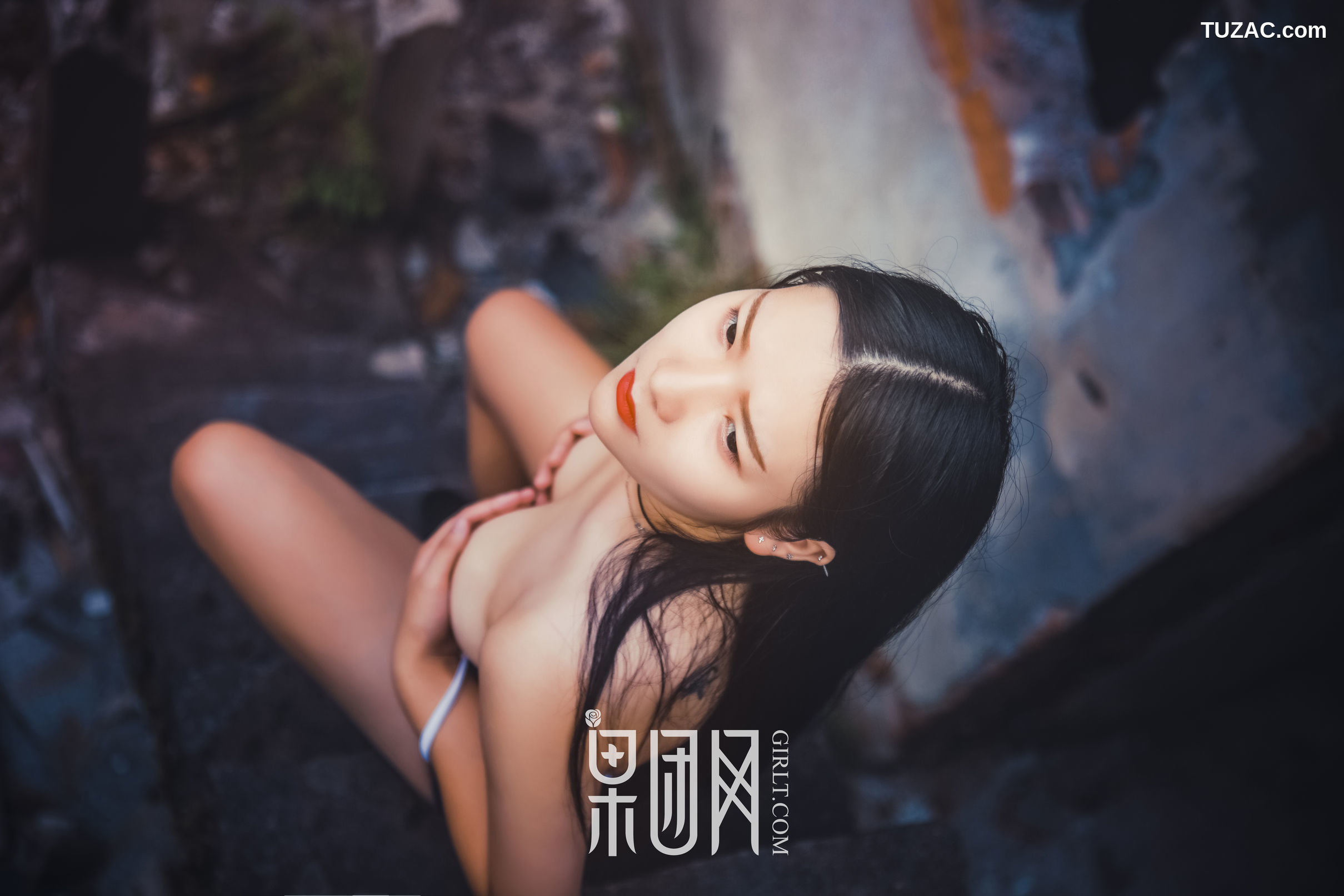 GIRLT果团网-089-寂静破败的老房子里-正在上演一场香艳大戏