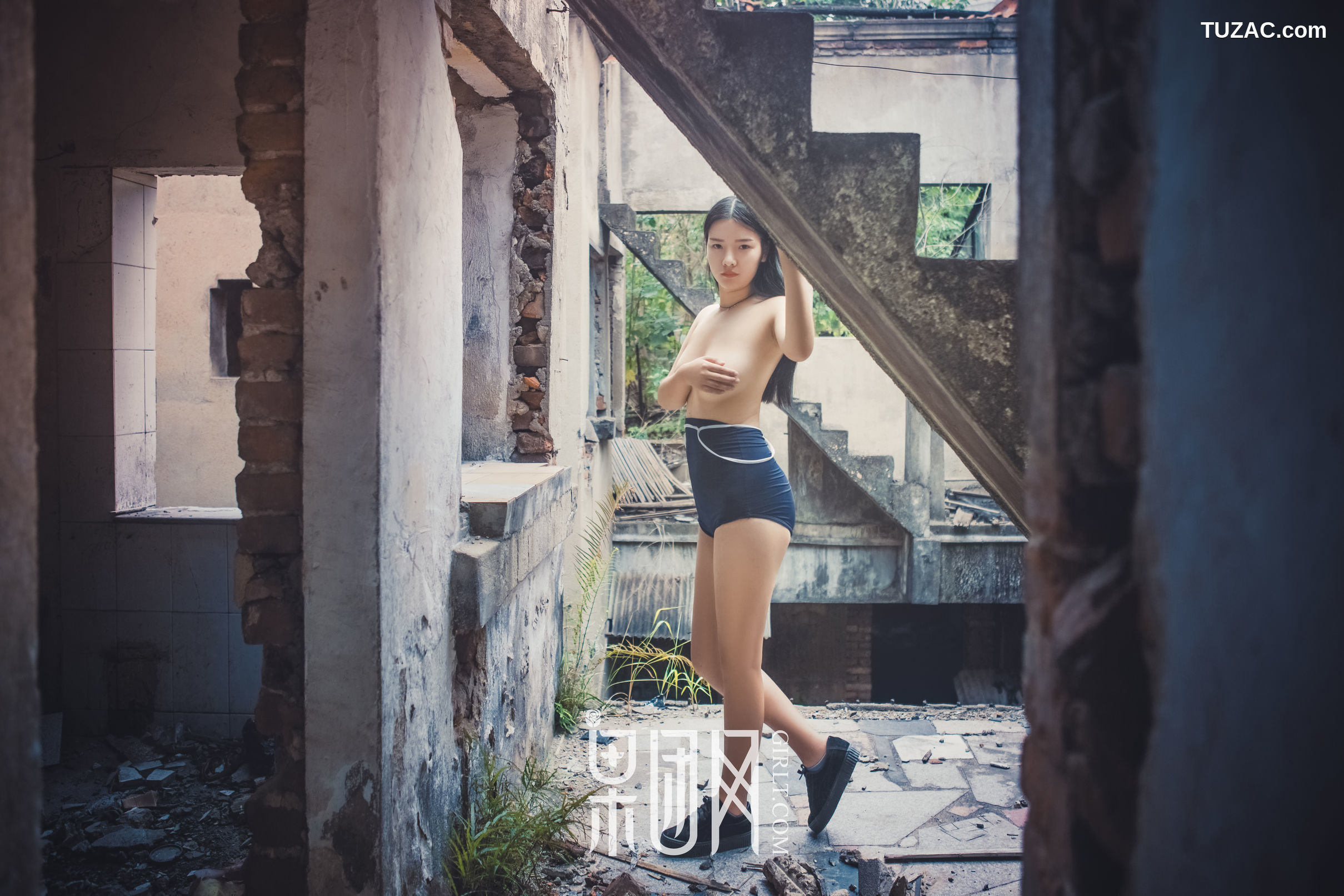 GIRLT果团网-089-寂静破败的老房子里-正在上演一场香艳大戏