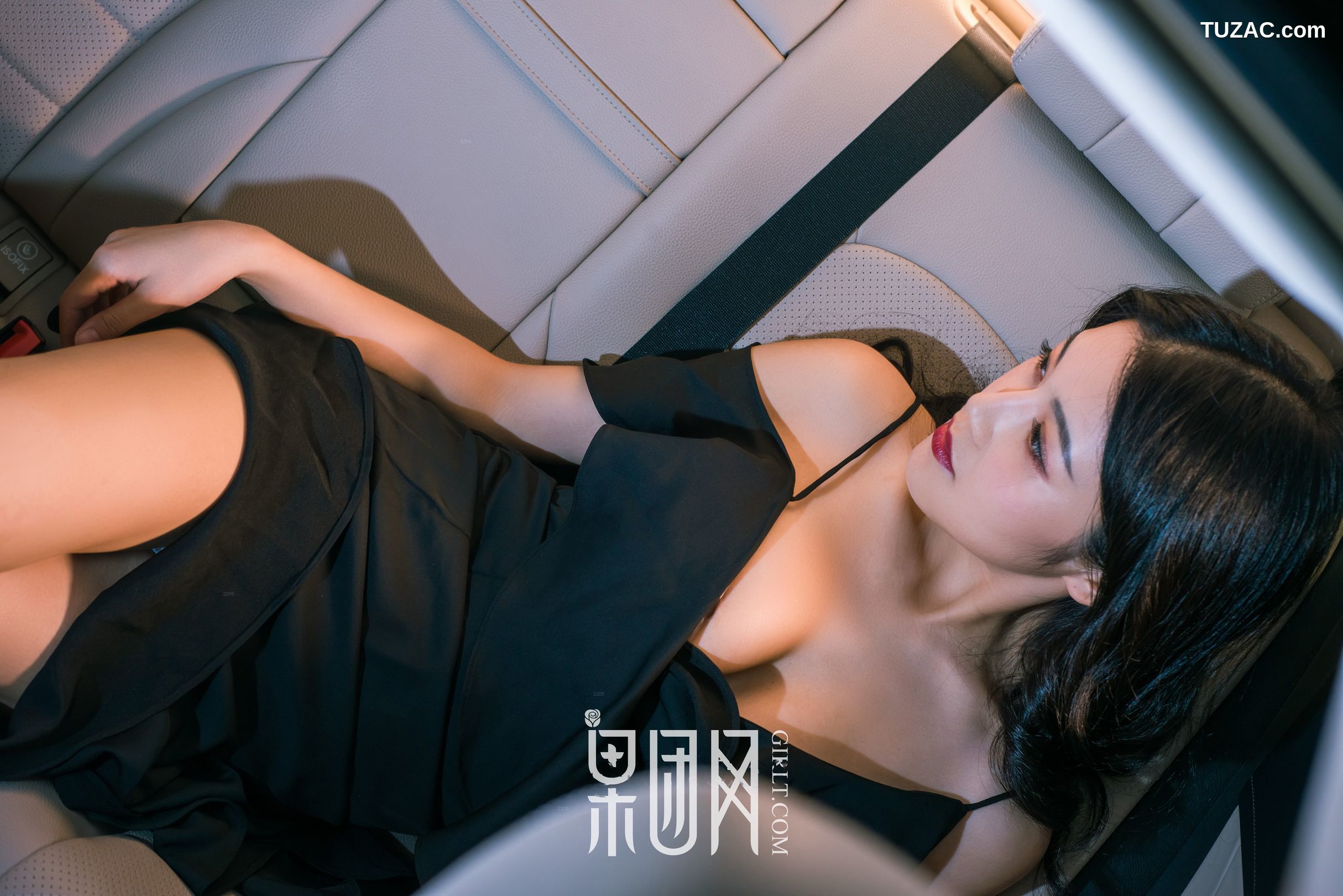 GIRLT果团网-107-微微-美女vs豪车-你选择哪个