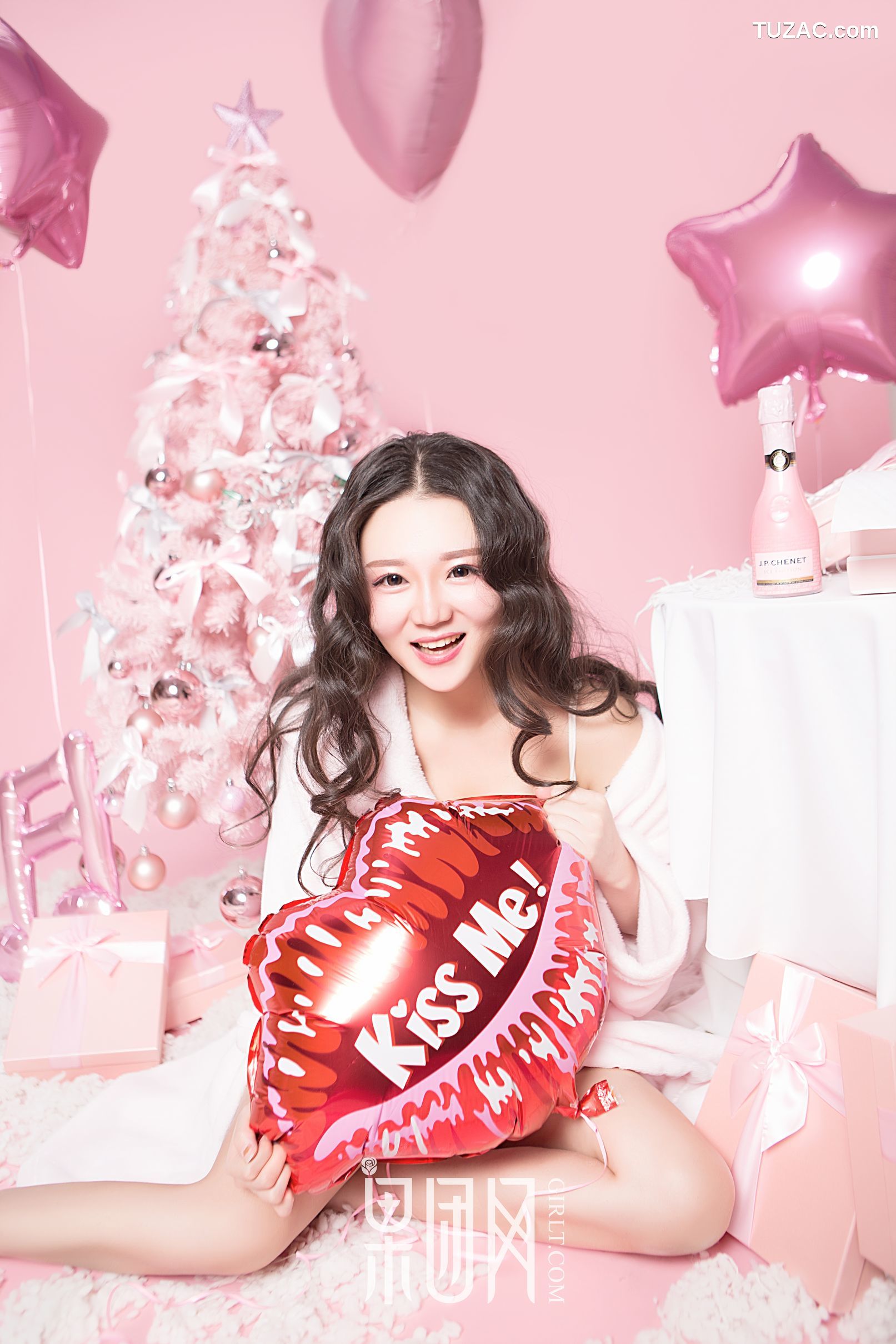 GIRLT果团网-111-莫雅淇-圣诞节惊喜