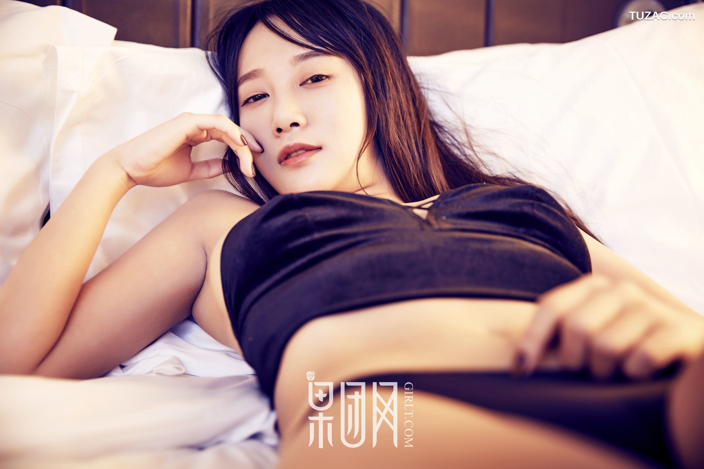 GIRLT果团网-126-何嘉颖-36d大胸内衣-比基尼模特