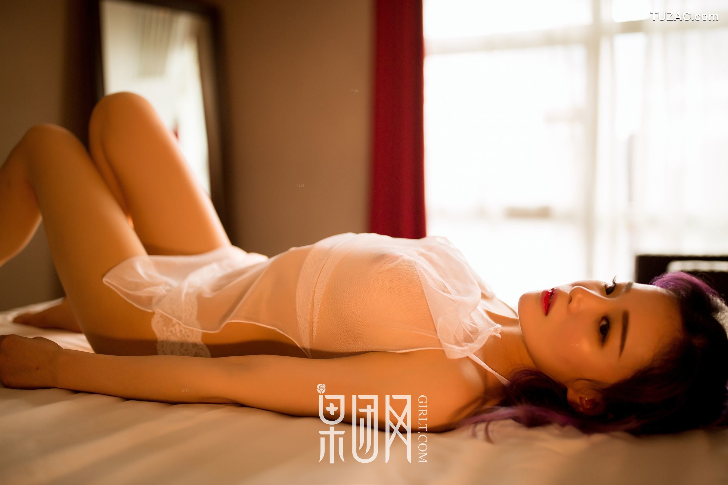 GIRLT果团网-熊川纪信-003-紫发豪乳妹蜜桃臀高翘解锁新姿势