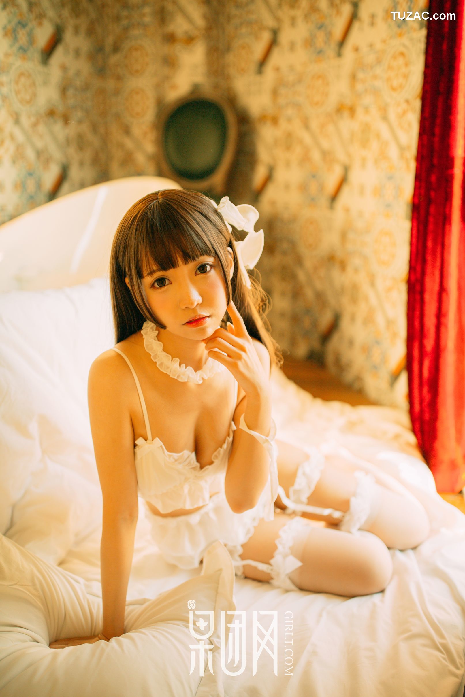 GIRLT果团网-熊川纪信-005-白丝男人斩-巨乳萝莉真空上阵化身调皮小女仆