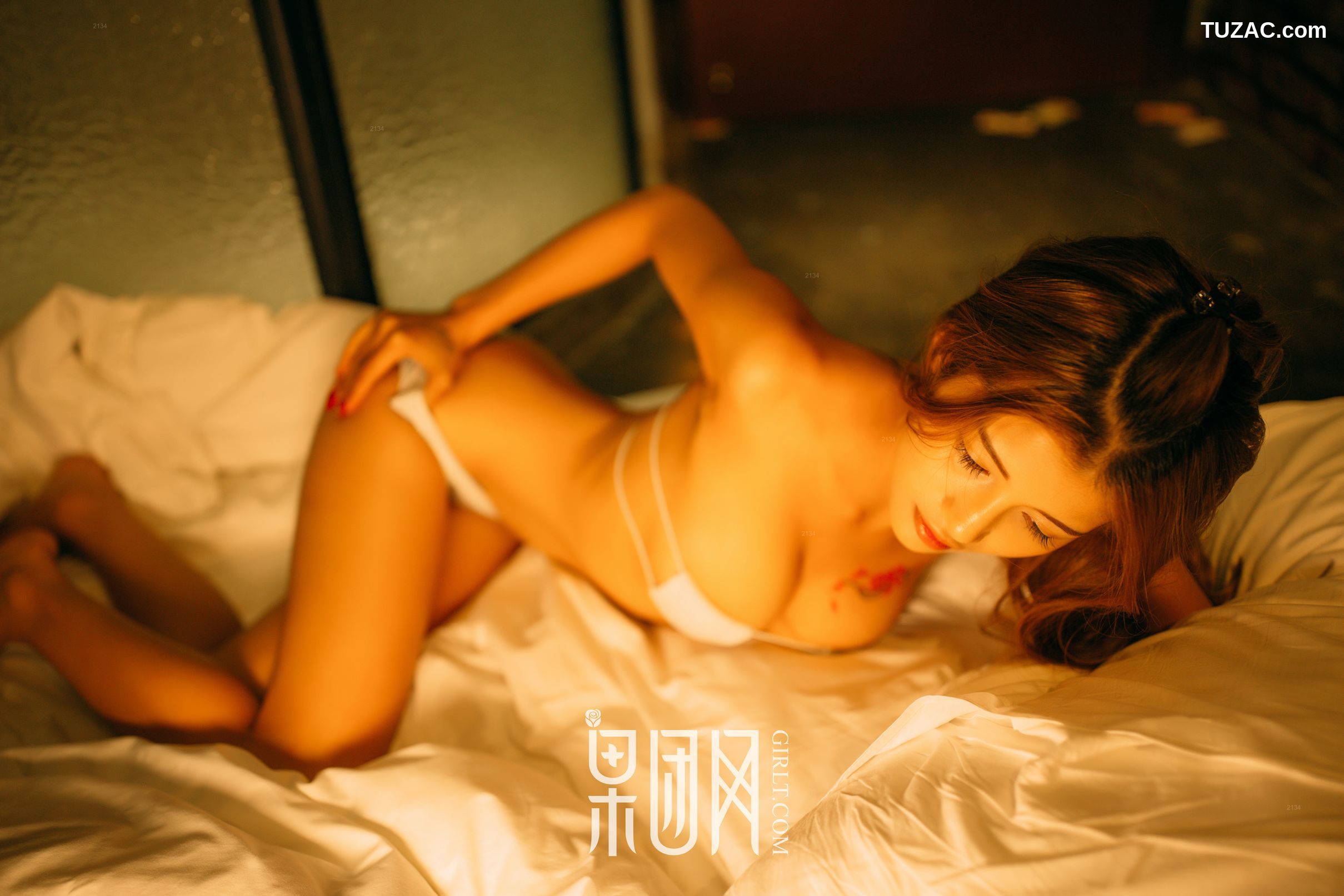 GIRLT果团网-熊川纪信-011-霓光灯下的少女