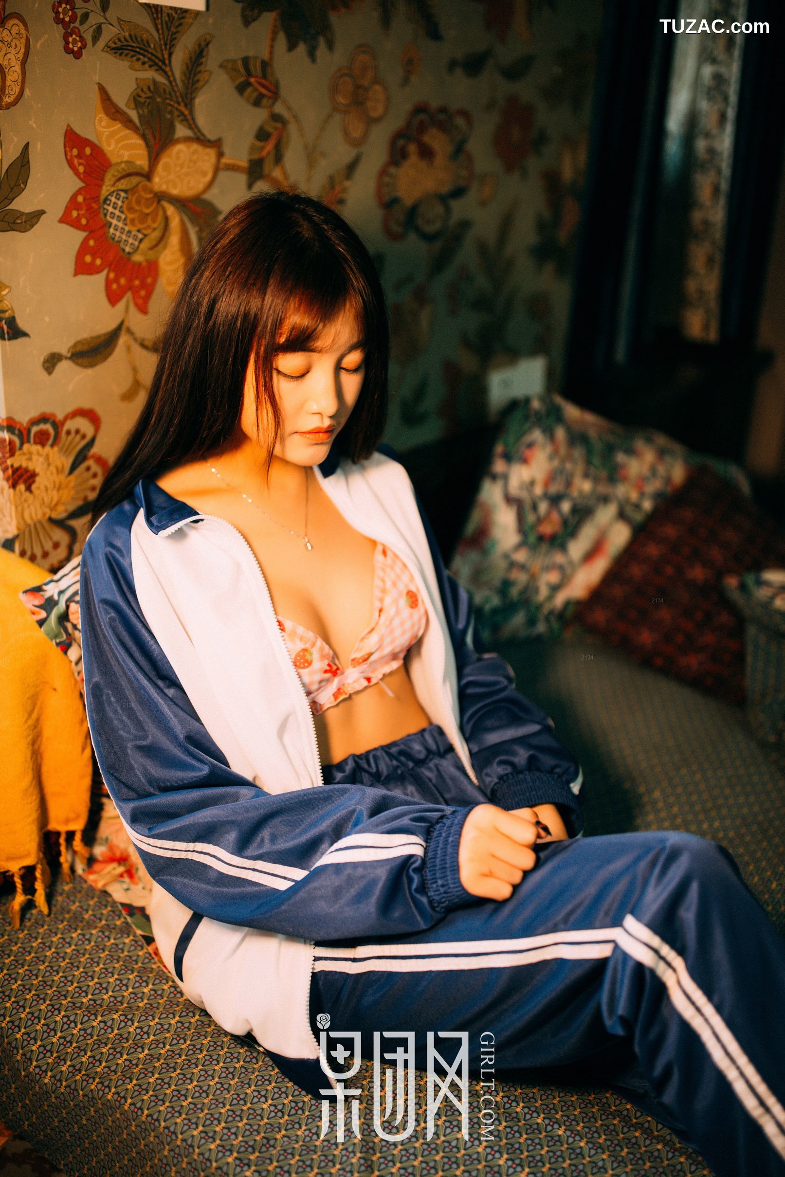 GIRLT果团网-熊川纪信-015-学生妹妹的校服风情