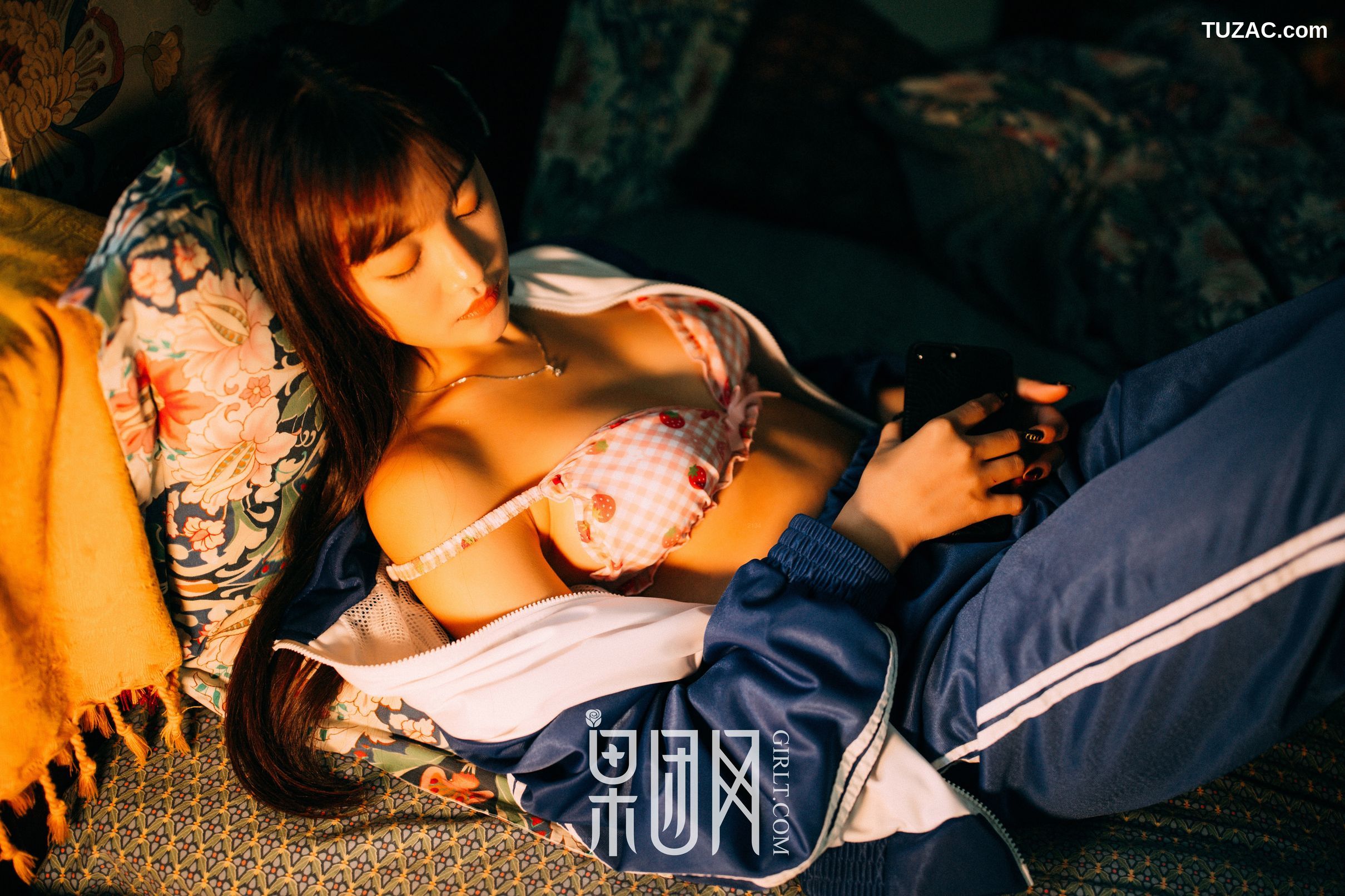 GIRLT果团网-熊川纪信-015-学生妹妹的校服风情