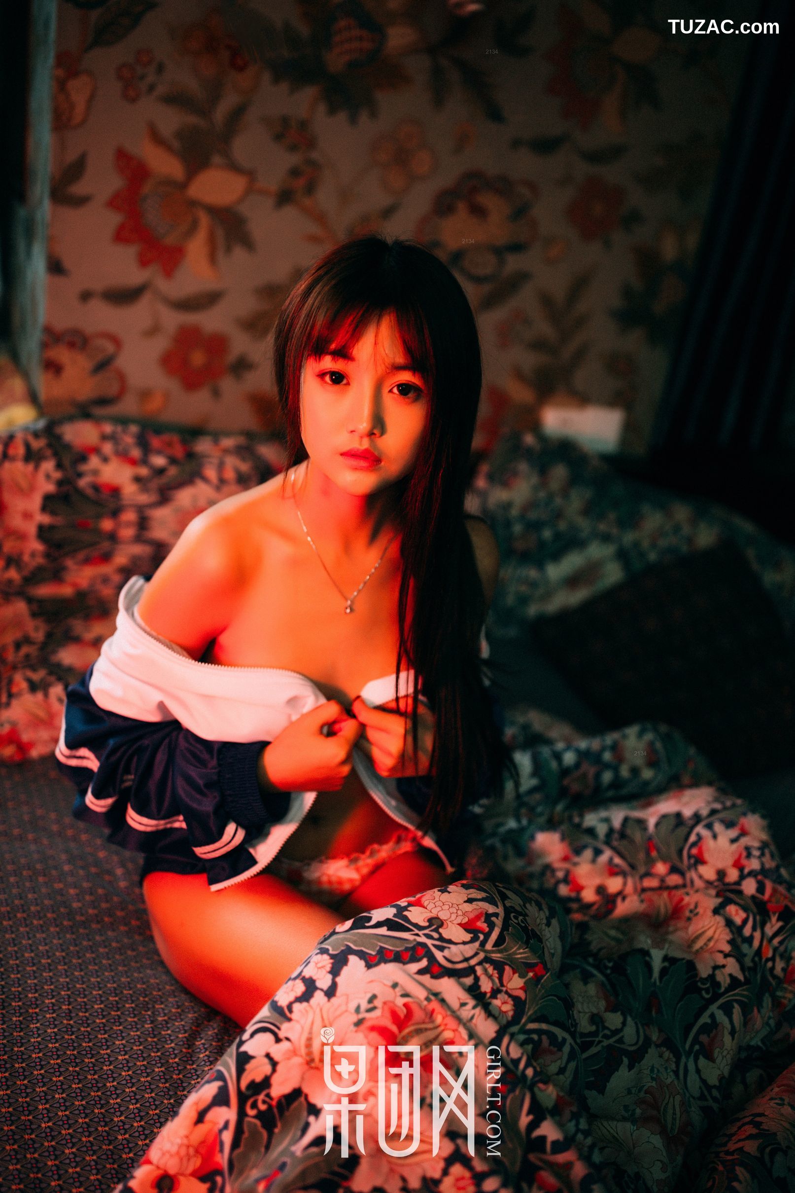 GIRLT果团网-熊川纪信-015-学生妹妹的校服风情