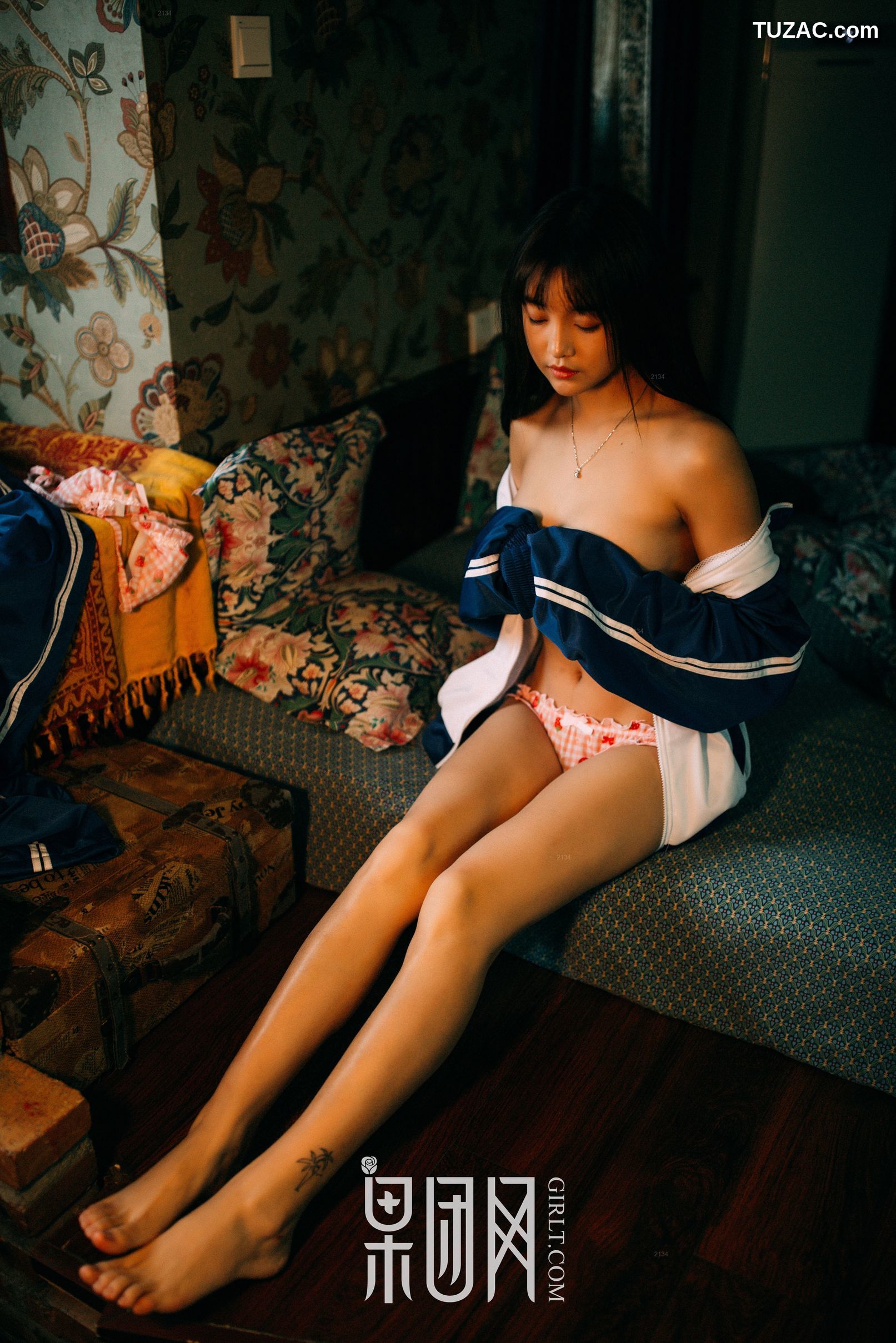 GIRLT果团网-熊川纪信-015-学生妹妹的校服风情