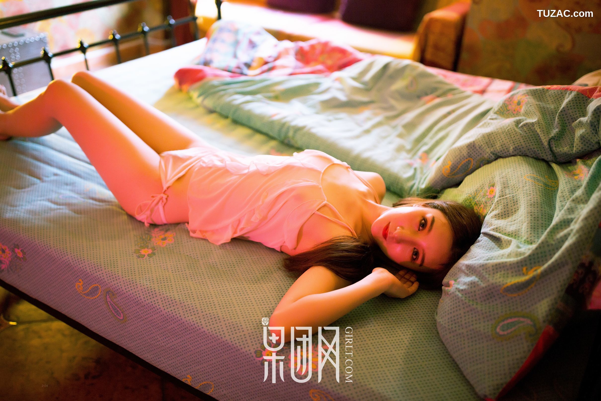GIRLT果团网-熊川纪信-018-贪玩精灵因迷路被困-求收留