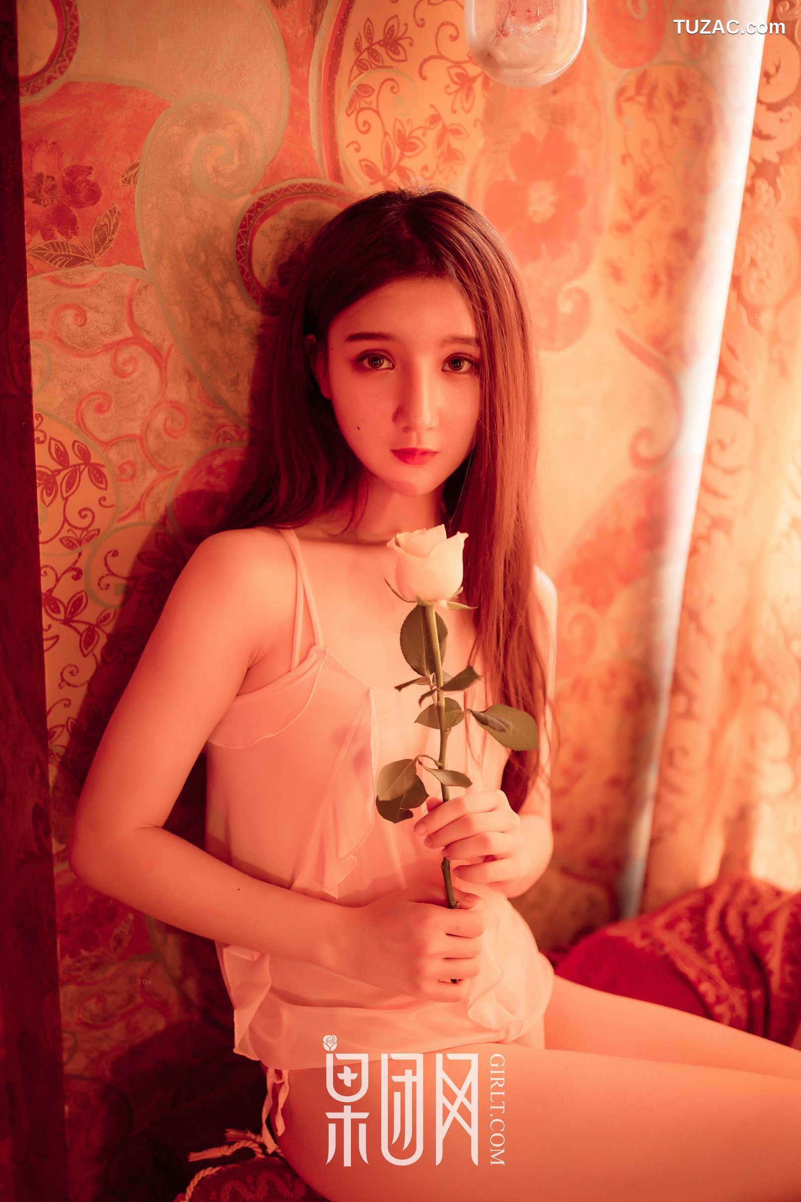 GIRLT果团网-熊川纪信-018-贪玩精灵因迷路被困-求收留