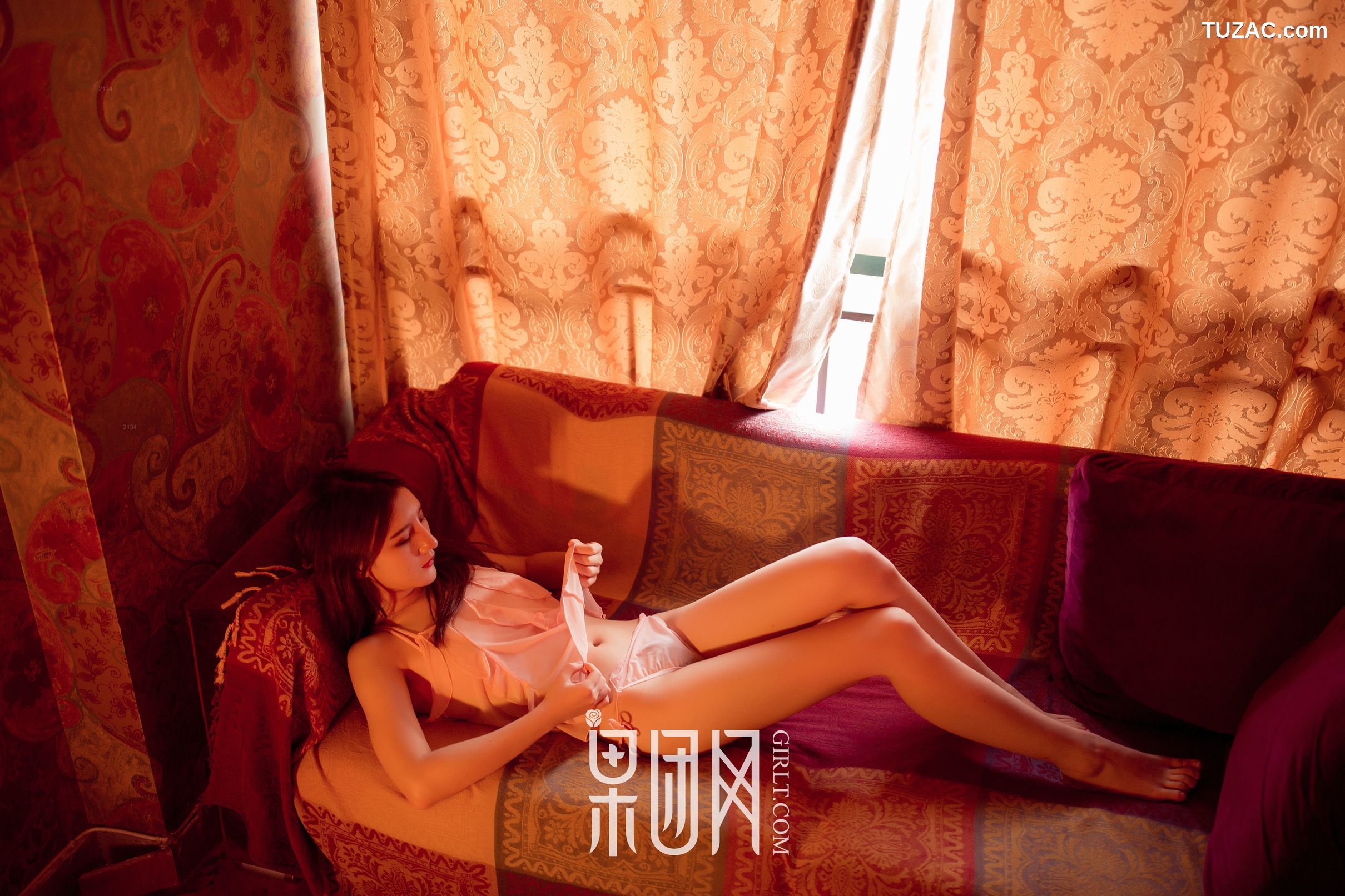 GIRLT果团网-熊川纪信-018-贪玩精灵因迷路被困-求收留