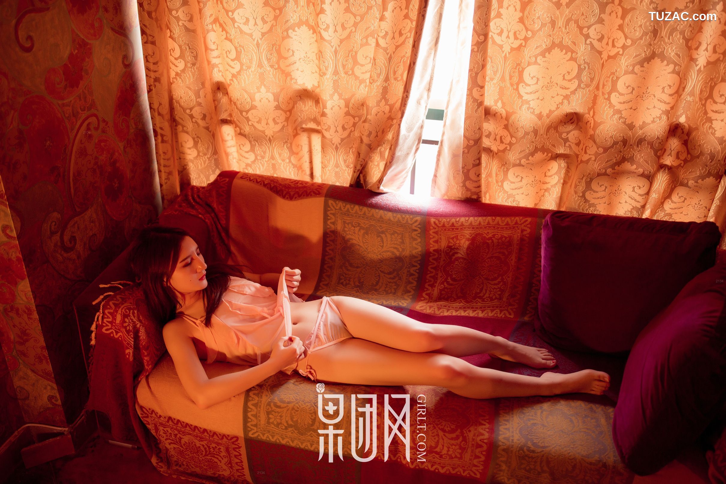 GIRLT果团网-熊川纪信-018-贪玩精灵因迷路被困-求收留