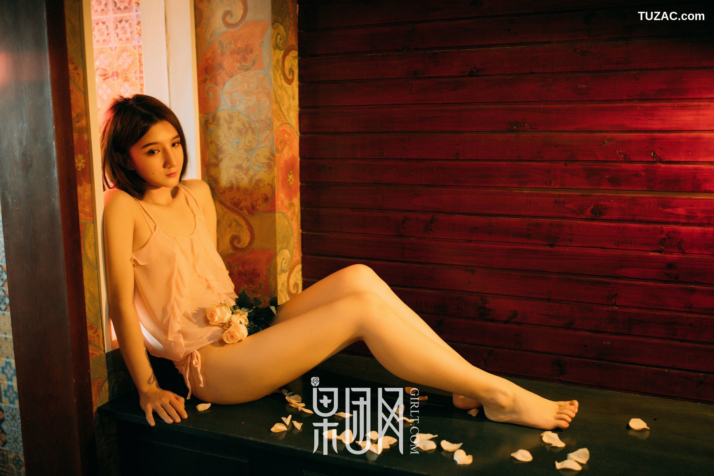 GIRLT果团网-熊川纪信-018-贪玩精灵因迷路被困-求收留