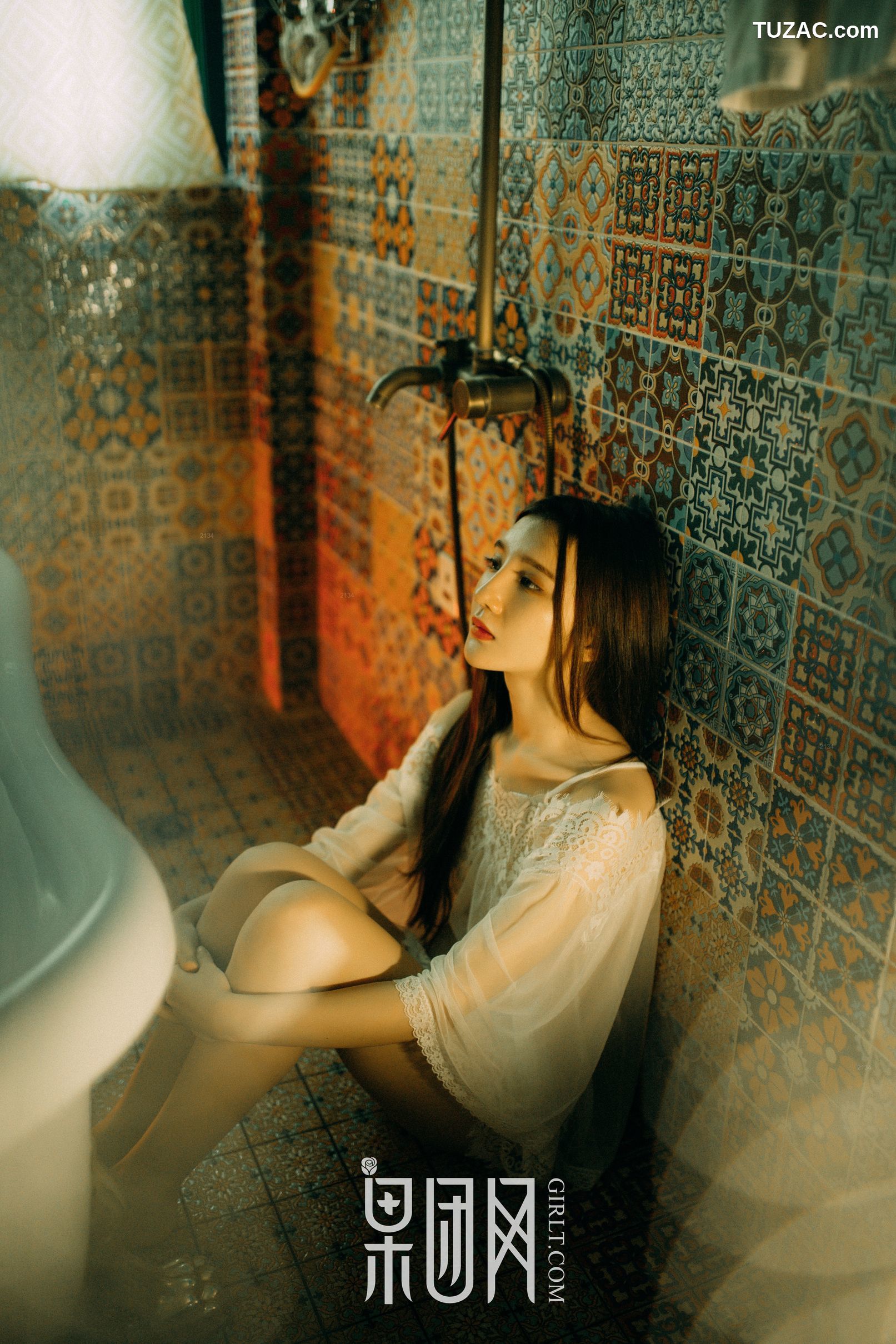 GIRLT果团网-熊川纪信-018-贪玩精灵因迷路被困-求收留