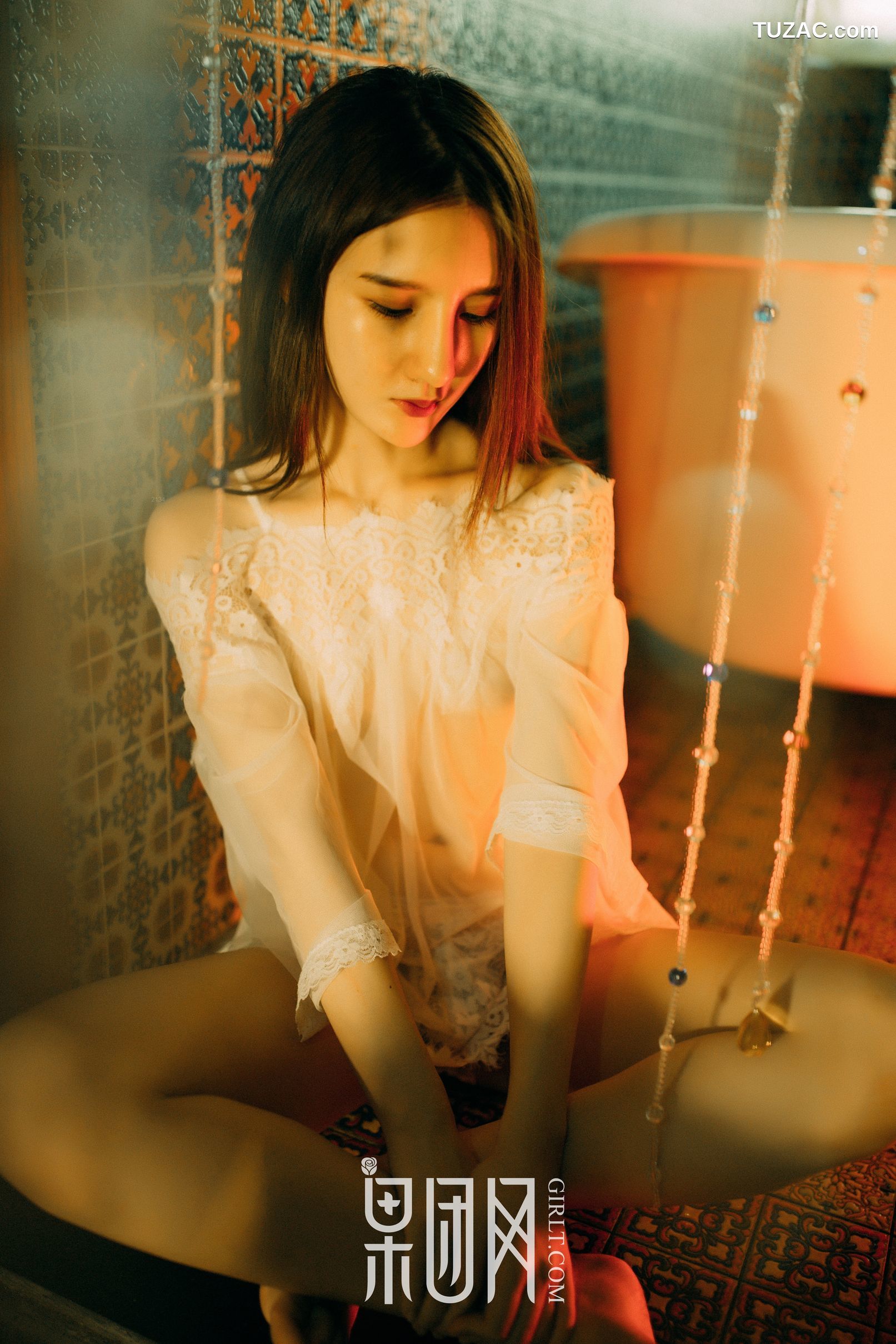 GIRLT果团网-熊川纪信-018-贪玩精灵因迷路被困-求收留