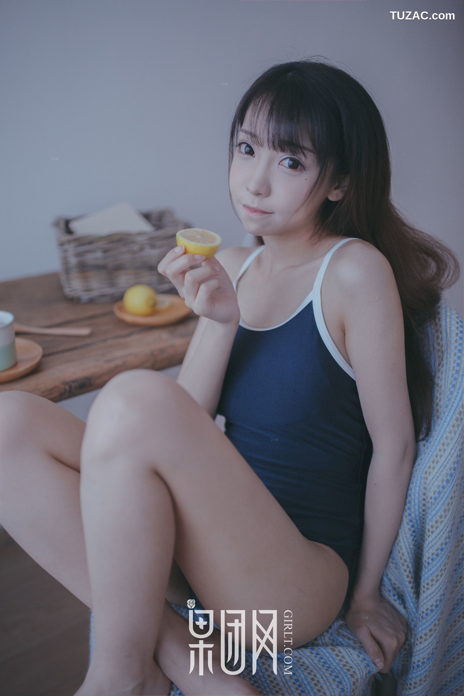 GIRLT果团网-熊川纪信-028-水花花不是水哗哗-邻家小妹陪你吃早餐