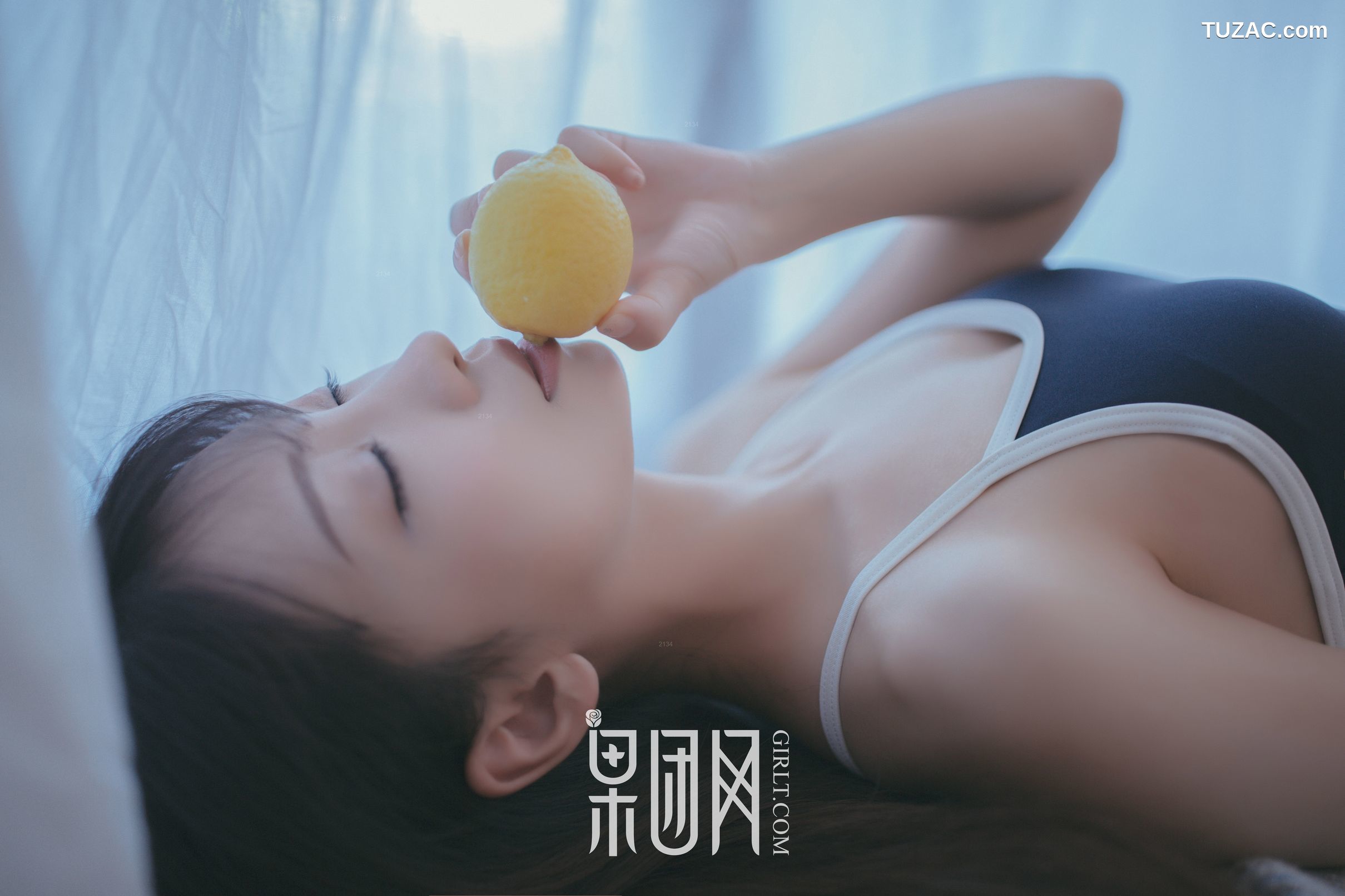GIRLT果团网-熊川纪信-028-水花花不是水哗哗-邻家小妹陪你吃早餐