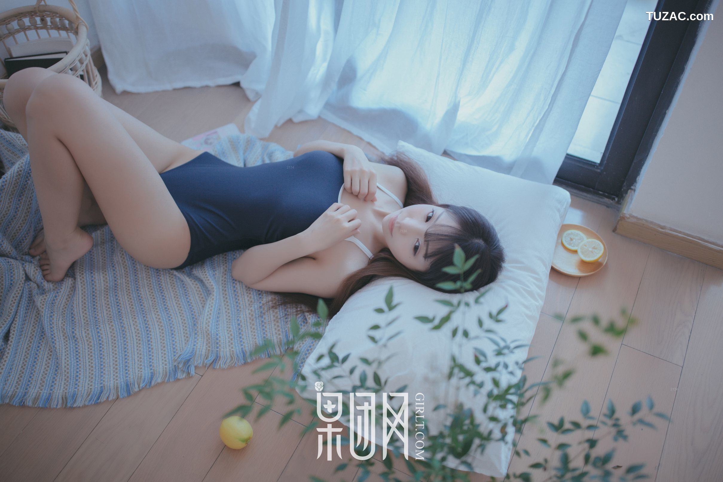 GIRLT果团网-熊川纪信-028-水花花不是水哗哗-邻家小妹陪你吃早餐