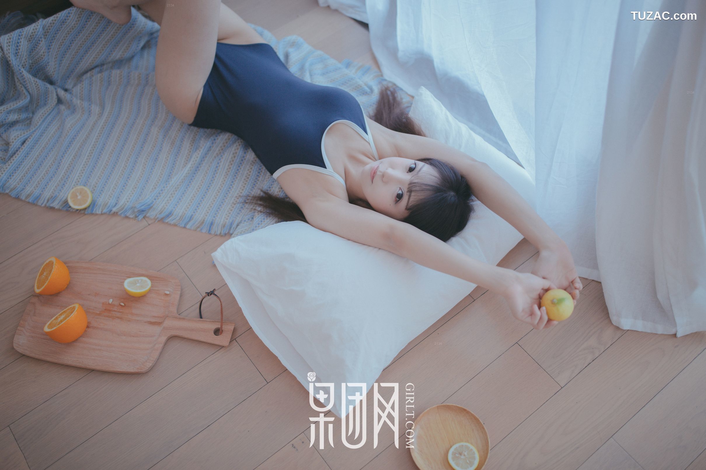 GIRLT果团网-熊川纪信-028-水花花不是水哗哗-邻家小妹陪你吃早餐