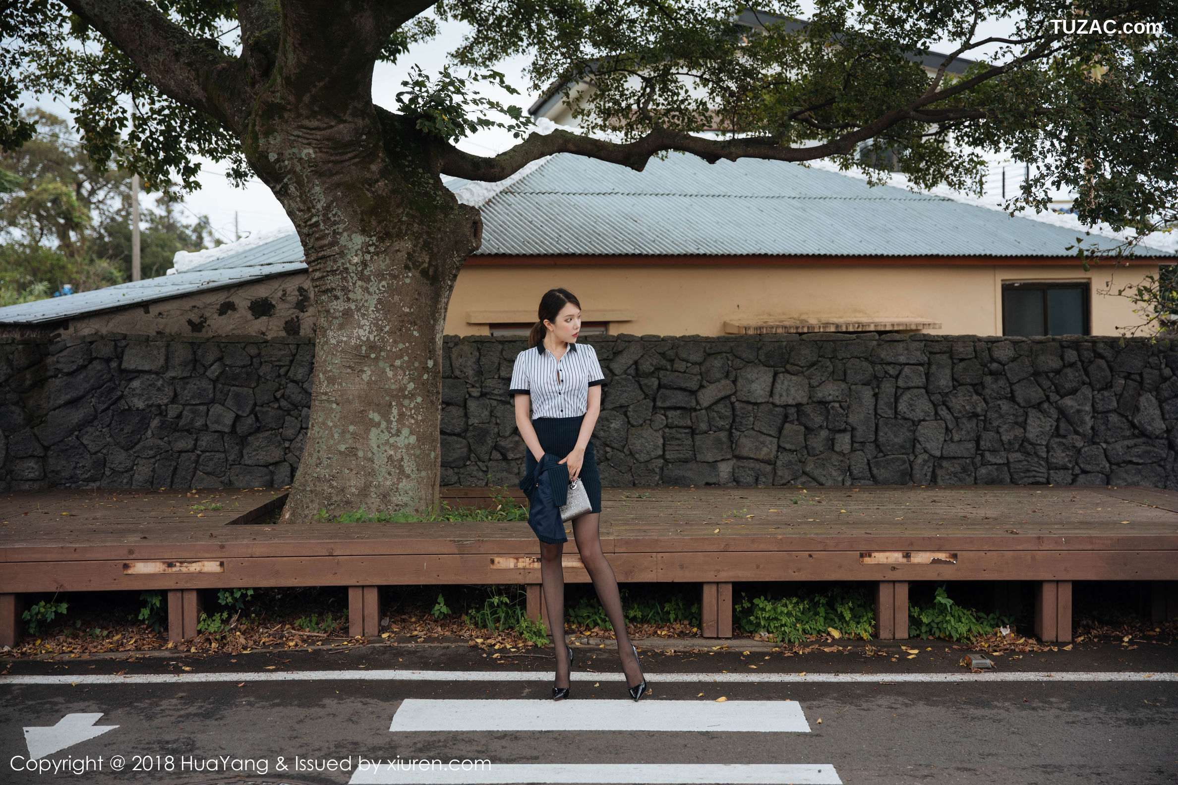 HuaYang花漾-087-黄楽然-《黑丝诱惑精彩呈现》写真集